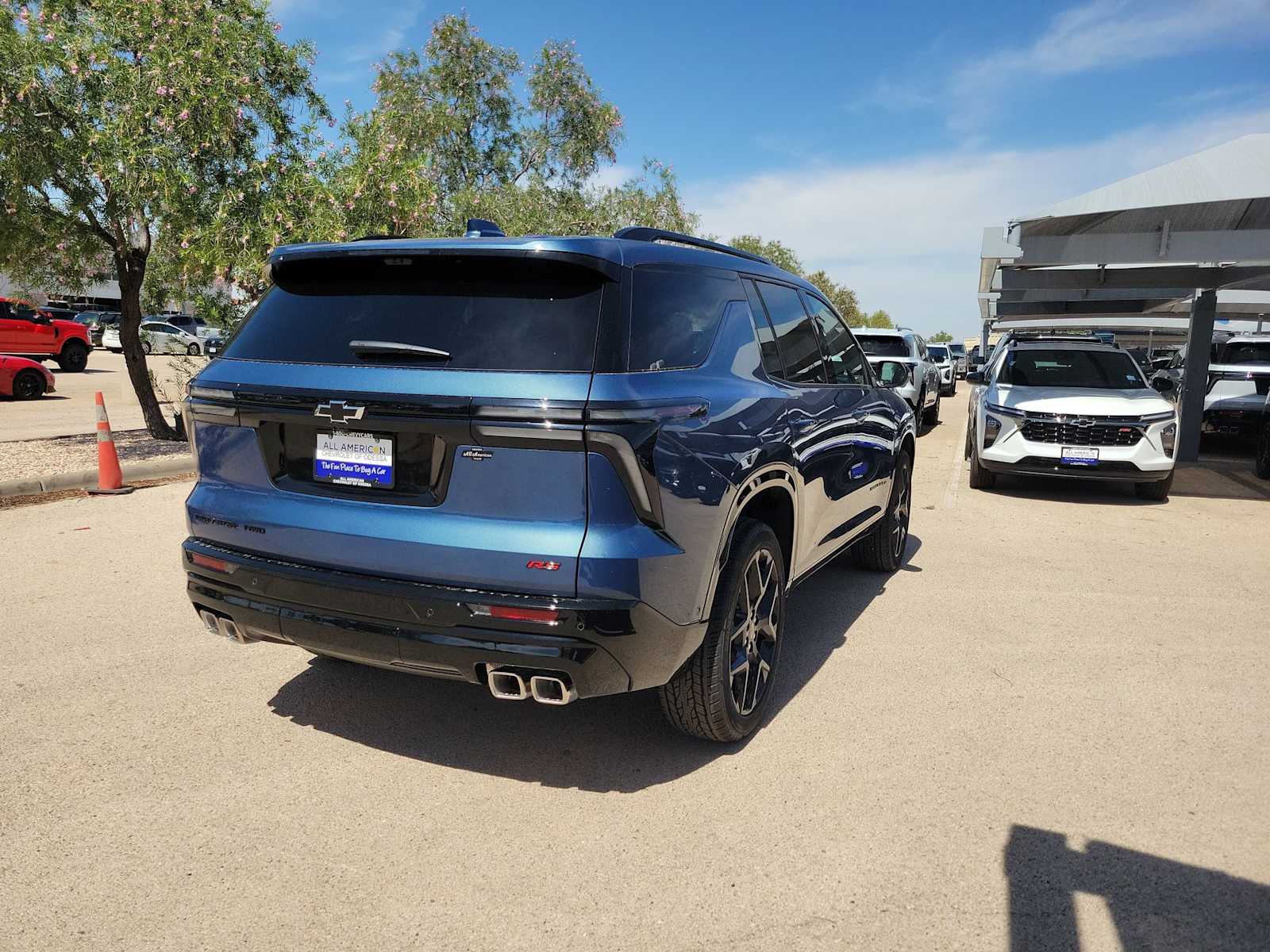 Thumbnail: 2026 Chevrolet Traverse - 8