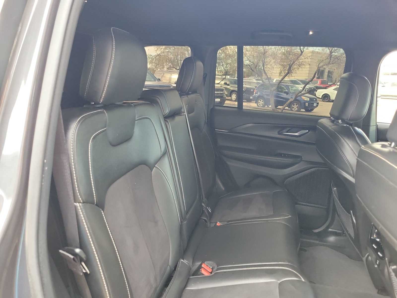 Thumbnail: 2023 Jeep Grand Cherokee - 13