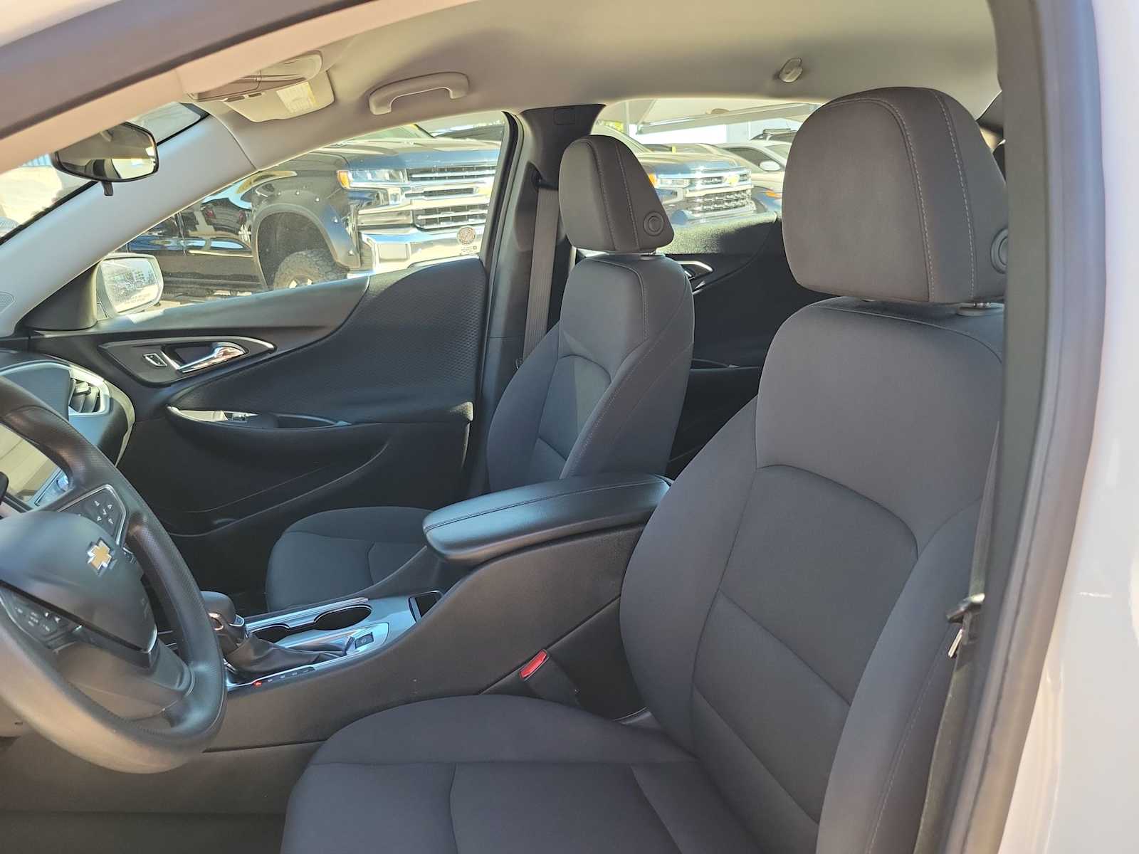 Thumbnail: 2024 Chevrolet Malibu - 11