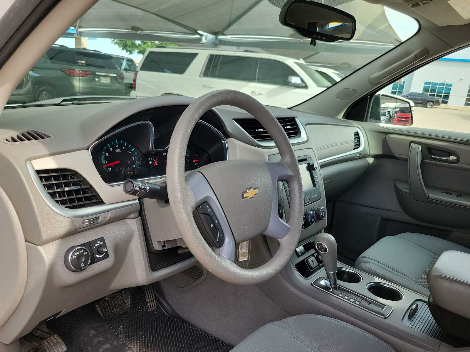 Thumbnail: 2017 Chevrolet Traverse - 10