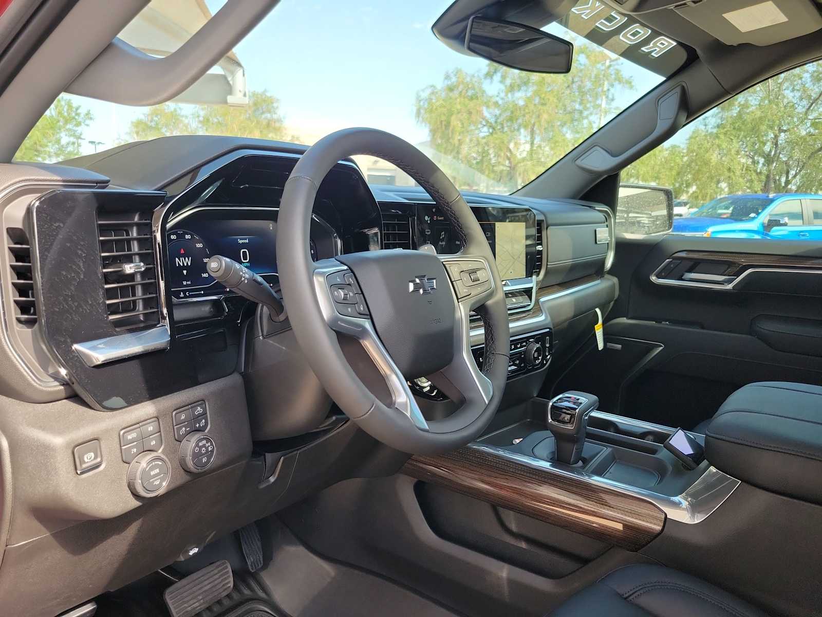 Thumbnail: 2025 Chevrolet Silverado 1500 - 2