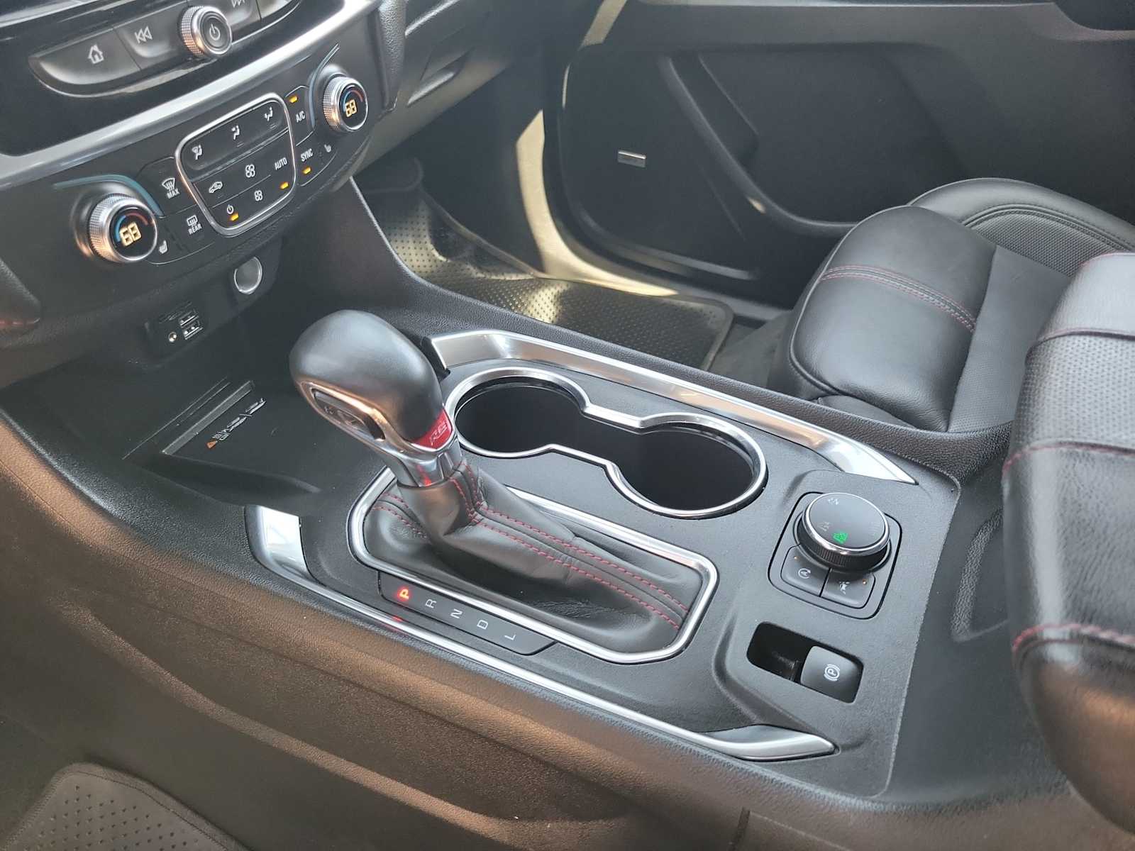 Thumbnail: 2023 Chevrolet Traverse - 13