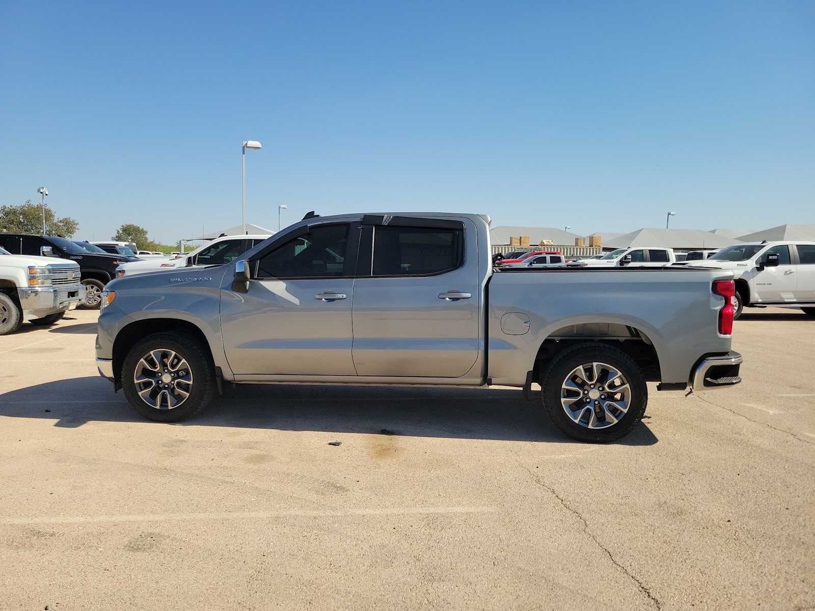 Thumbnail: 2023 Chevrolet Silverado 1500 - 5