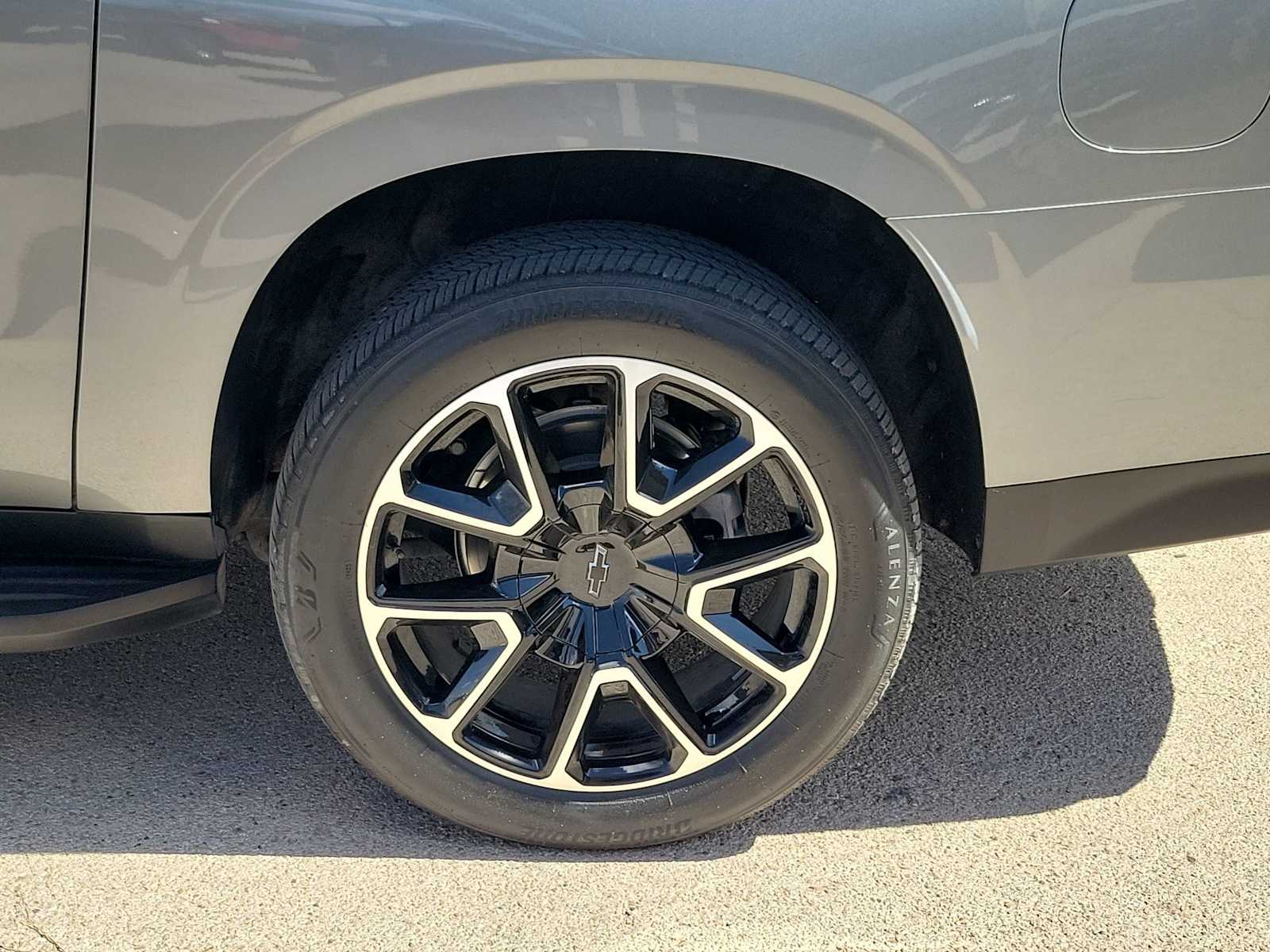 Thumbnail: 2023 Chevrolet Suburban - 4