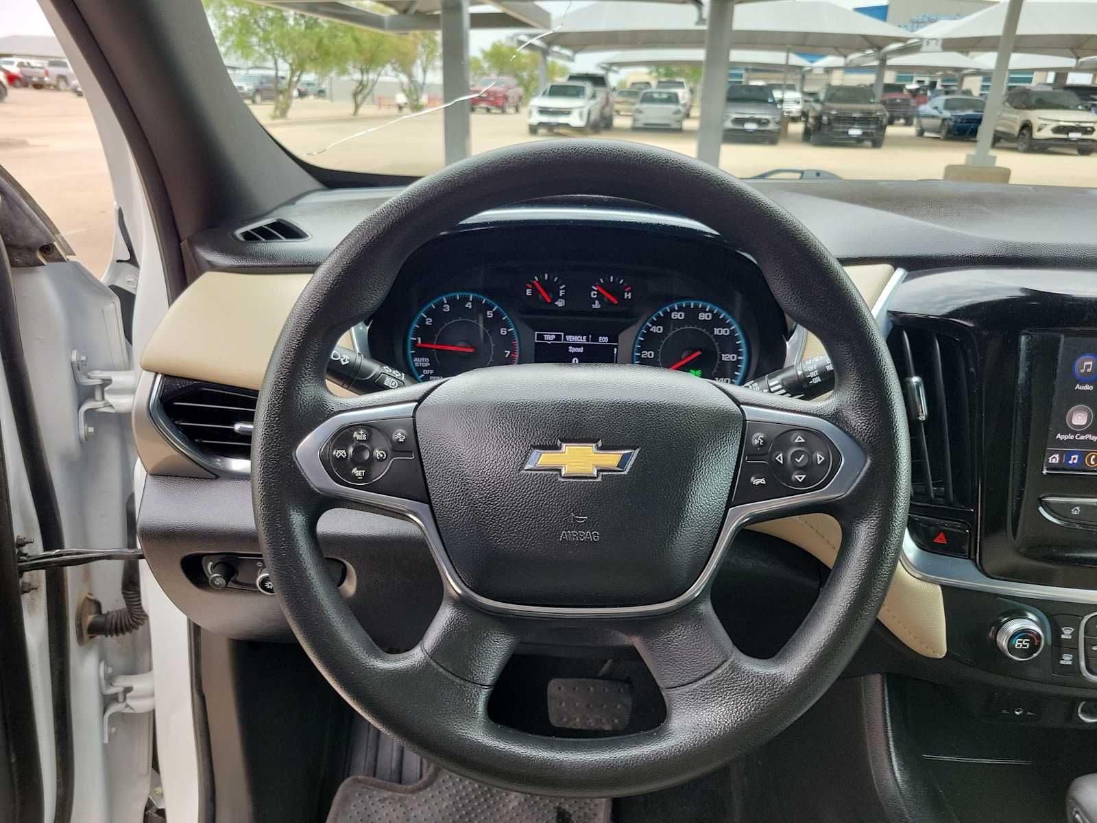 Thumbnail: 2022 Chevrolet Traverse - 19