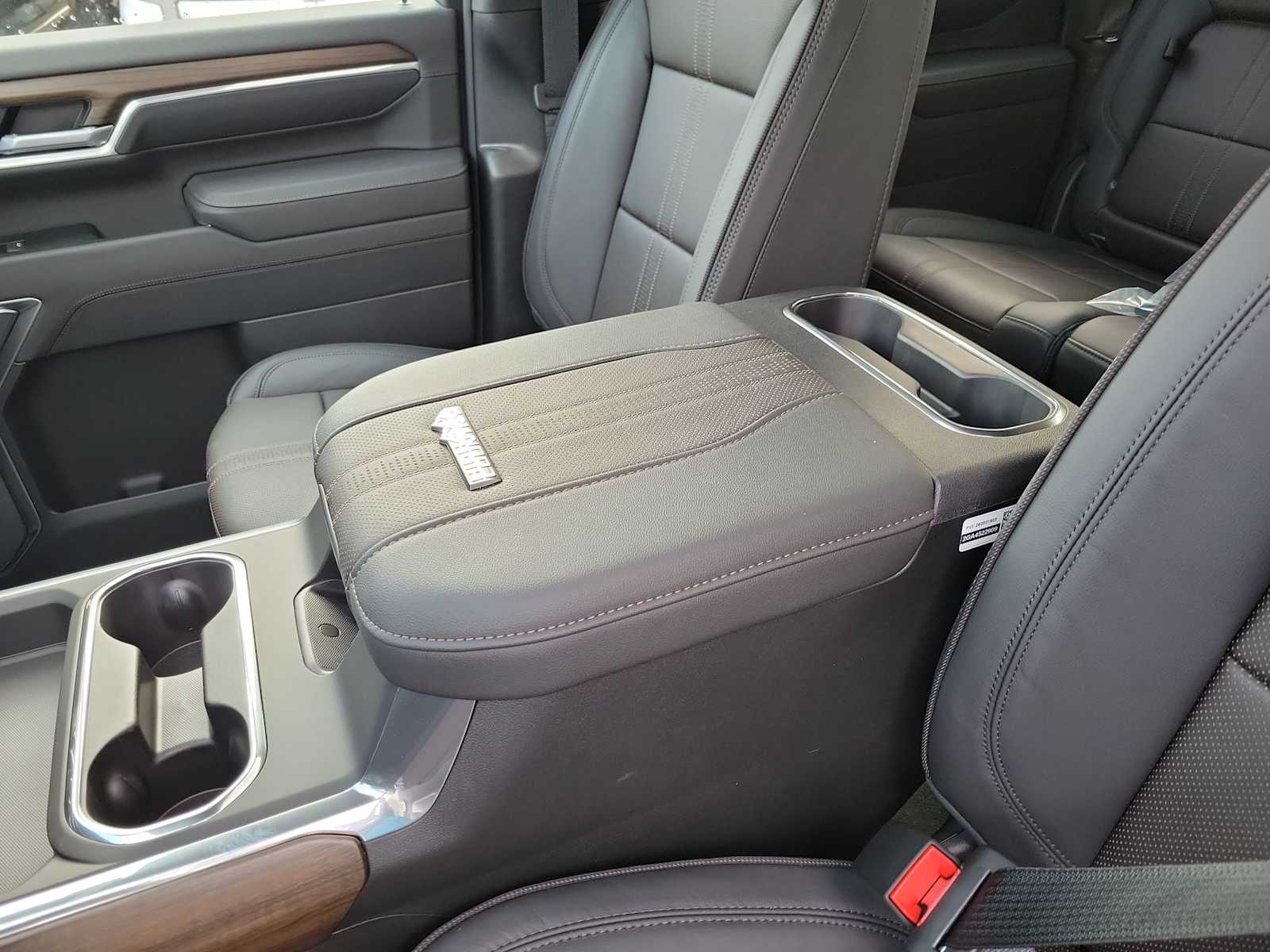 Thumbnail: 2026 Chevrolet Silverado 3500 - 16