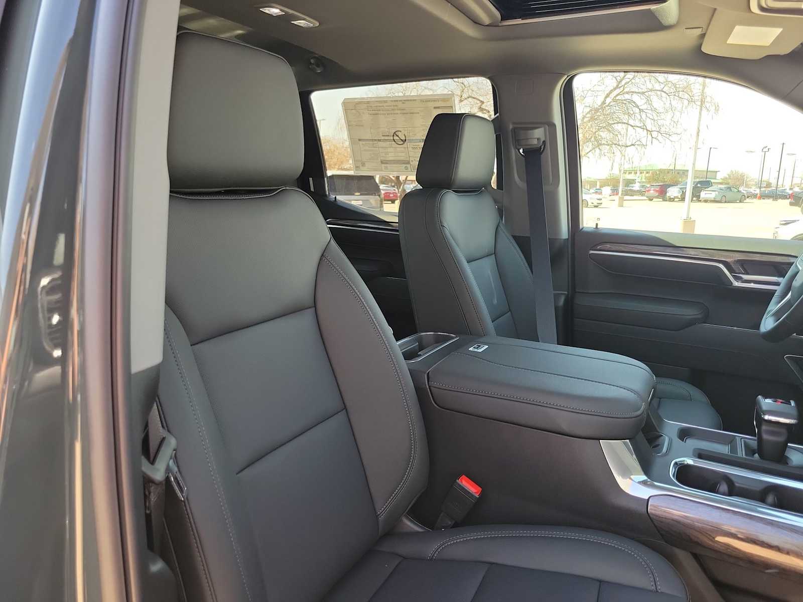 Thumbnail: 2026 Chevrolet Silverado 1500 - 10