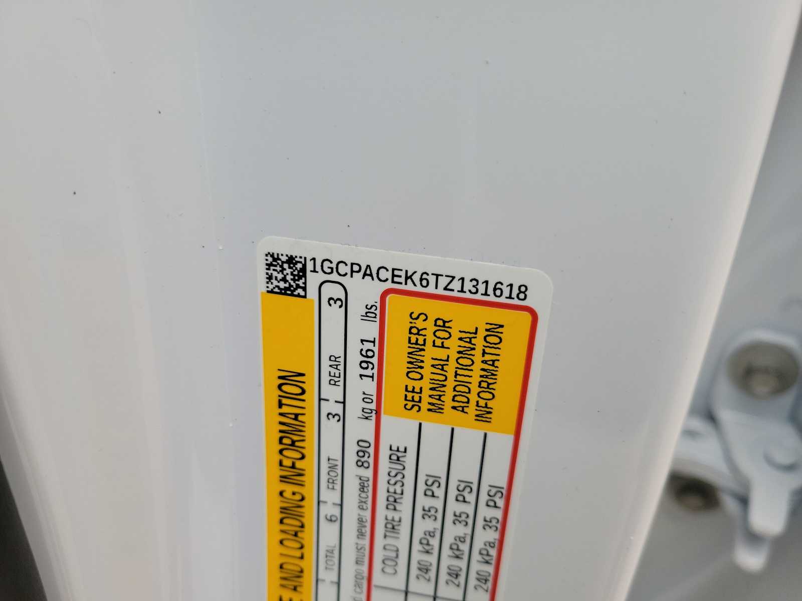 Thumbnail: 2026 Chevrolet Silverado 1500 - 21