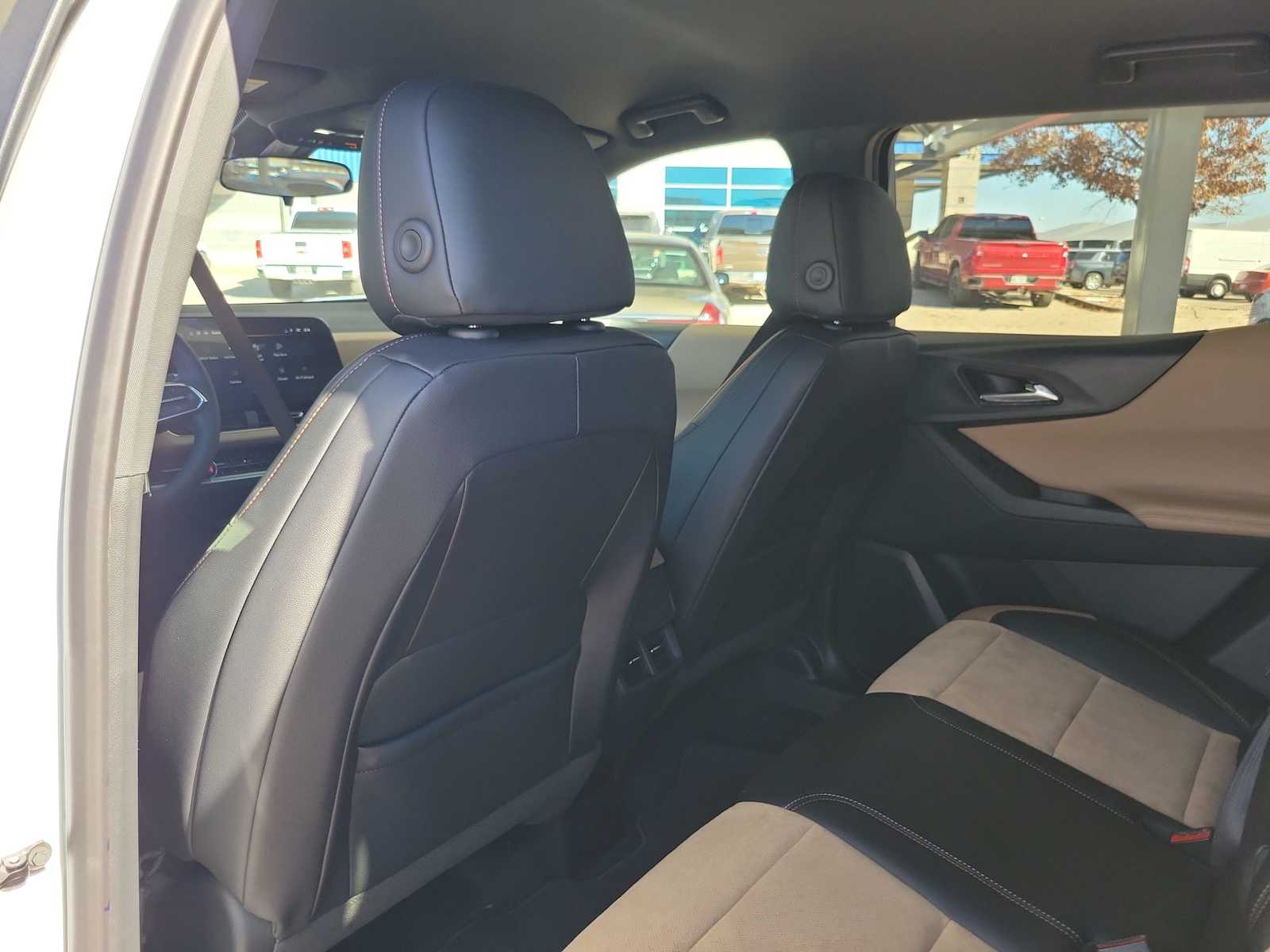 Thumbnail: 2026 Chevrolet Equinox - 12