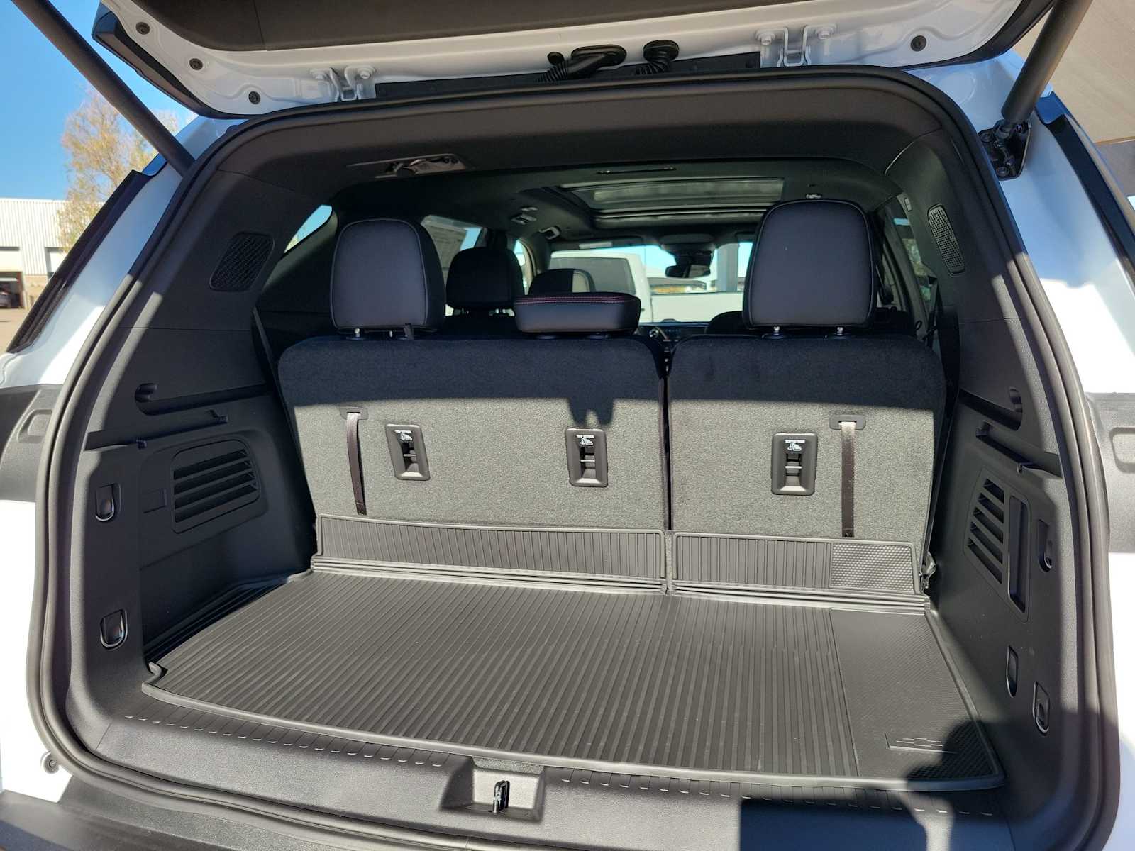 Thumbnail: 2026 Chevrolet Traverse - 19