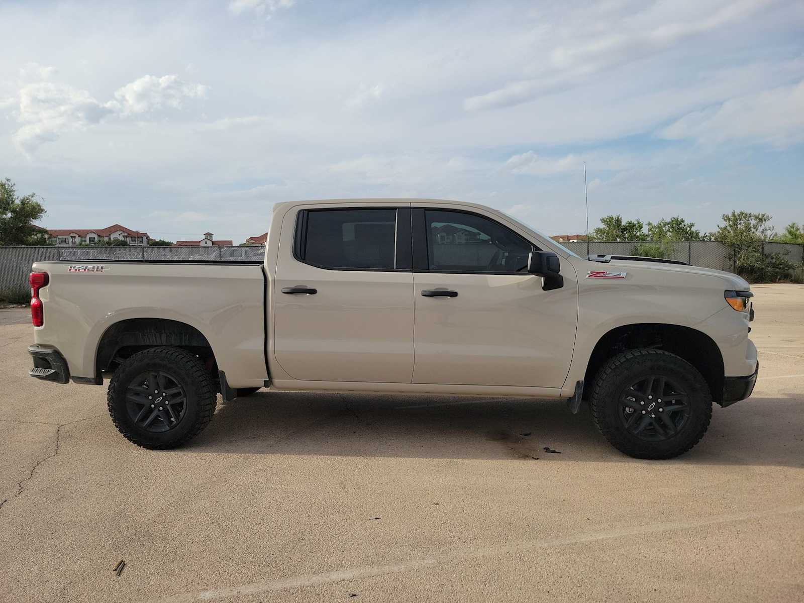 Thumbnail: 2026 Chevrolet Silverado 1500 - 9