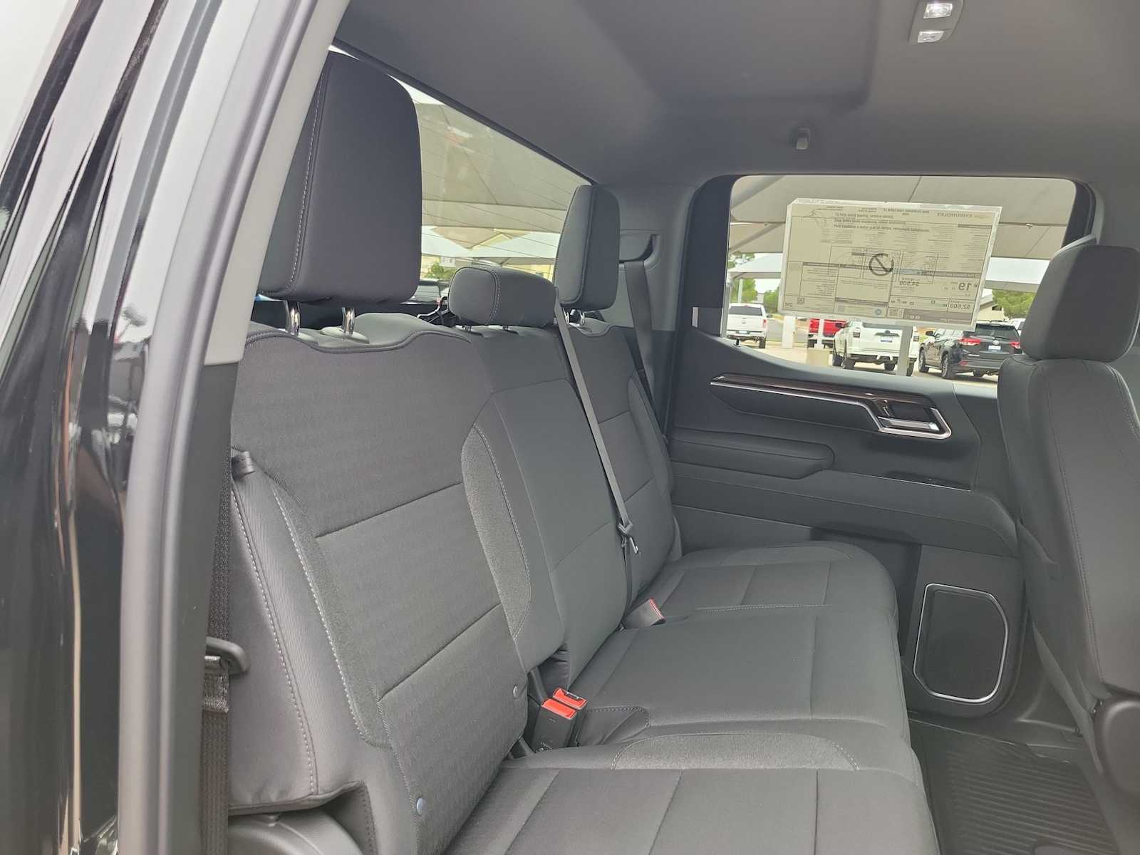 Thumbnail: 2026 Chevrolet Silverado 1500 - 13