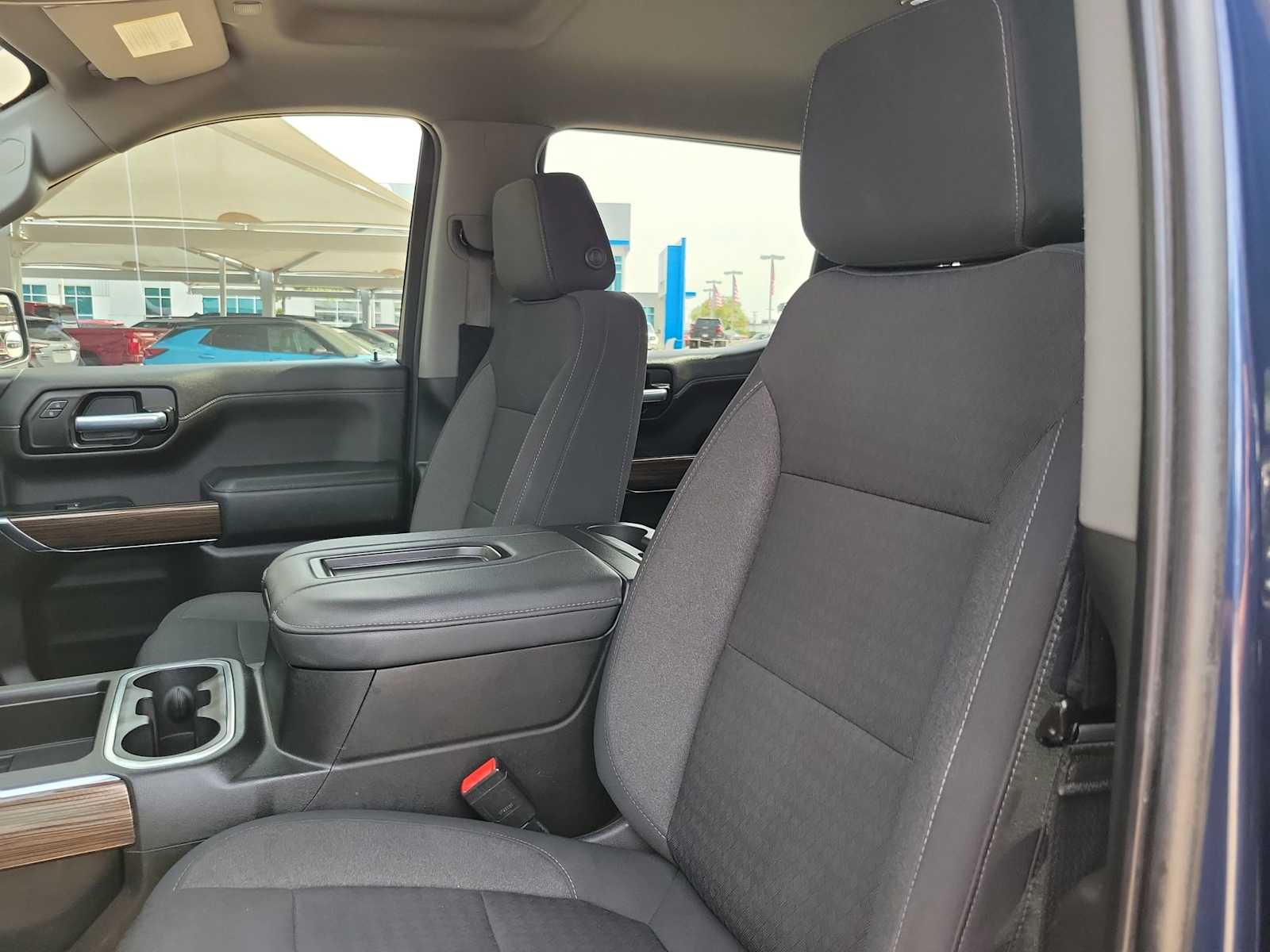 Thumbnail: 2021 Chevrolet Silverado 1500 - 11