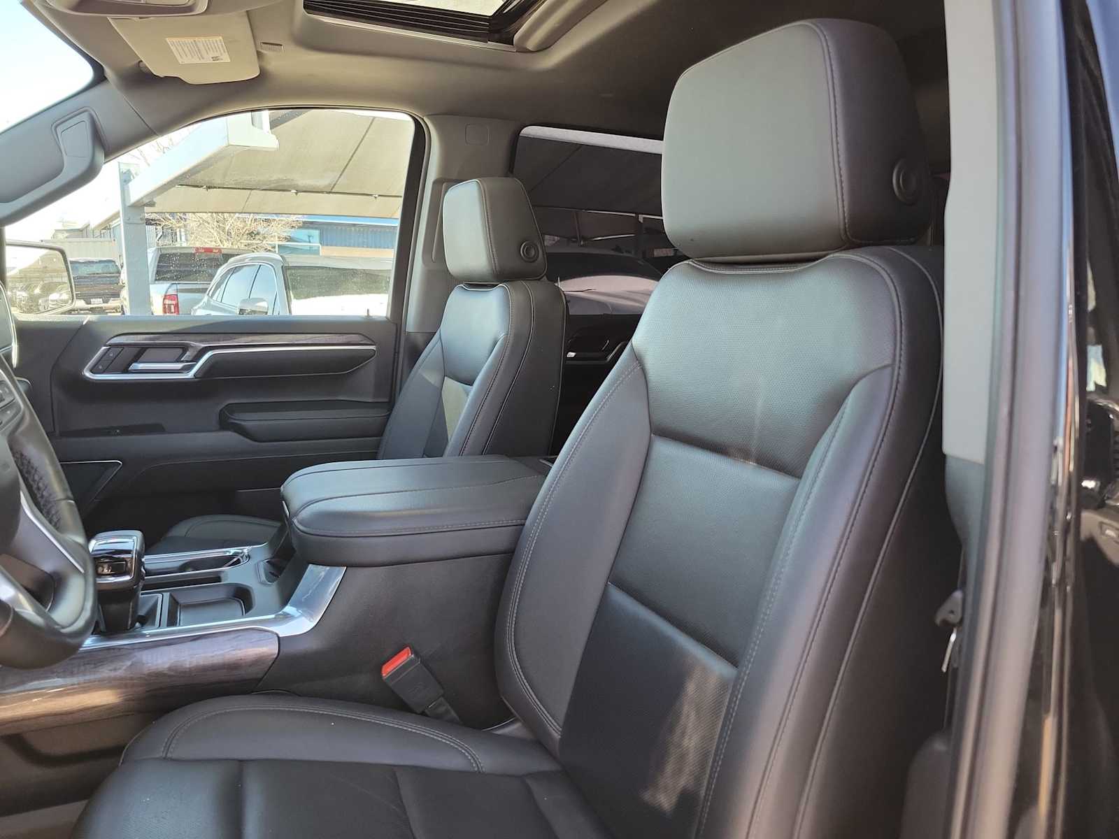 Thumbnail: 2024 Chevrolet Silverado 1500 - 11