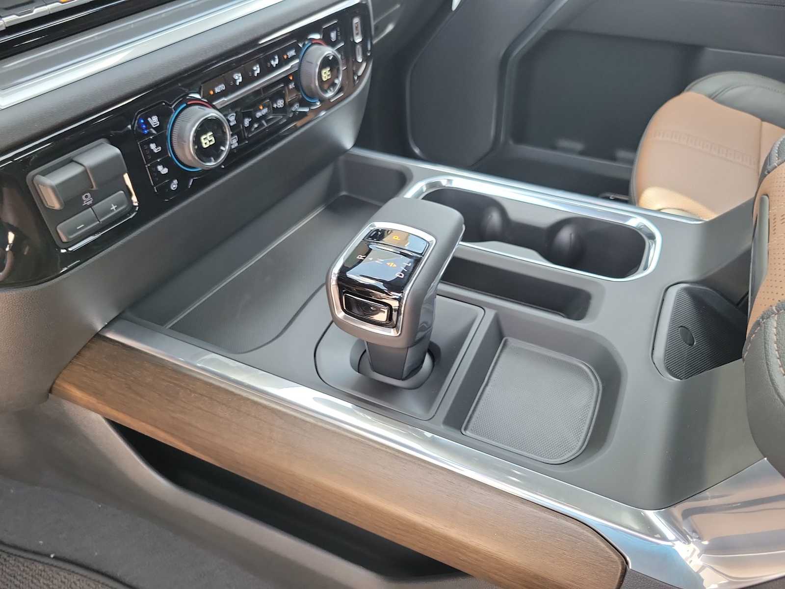 Thumbnail: 2026 Chevrolet Silverado 1500 - 17