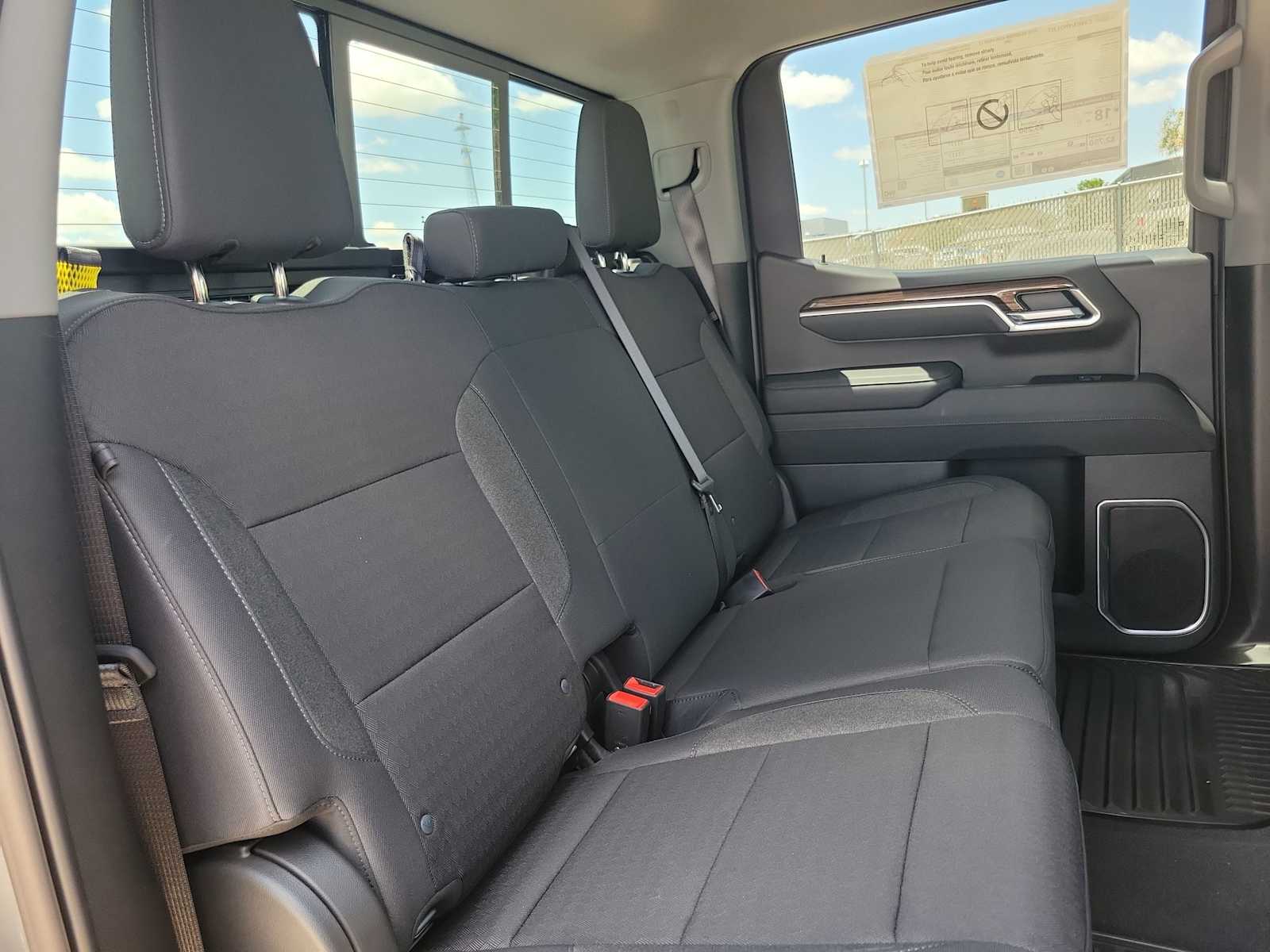 Thumbnail: 2026 Chevrolet Silverado 1500 - 17
