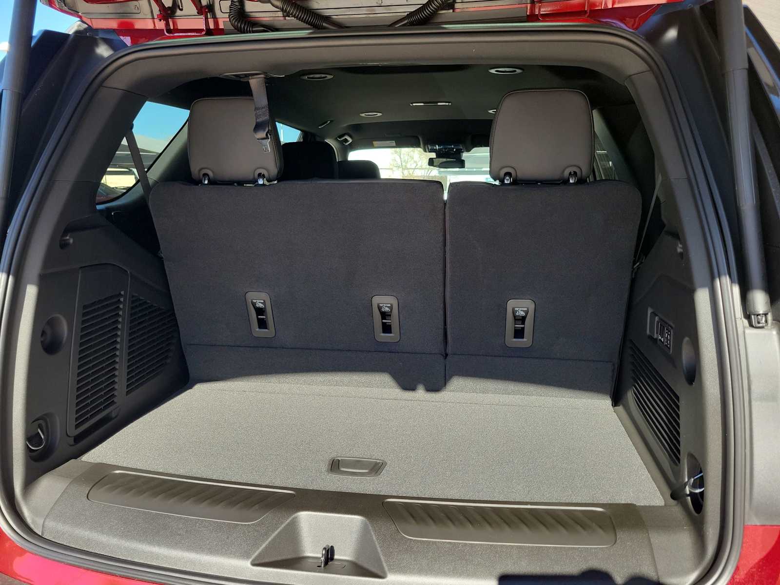 Thumbnail: 2026 Chevrolet Tahoe - 19