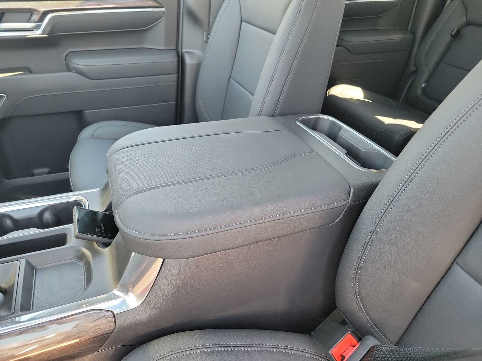 Thumbnail: 2026 Chevrolet Silverado 1500 - 21