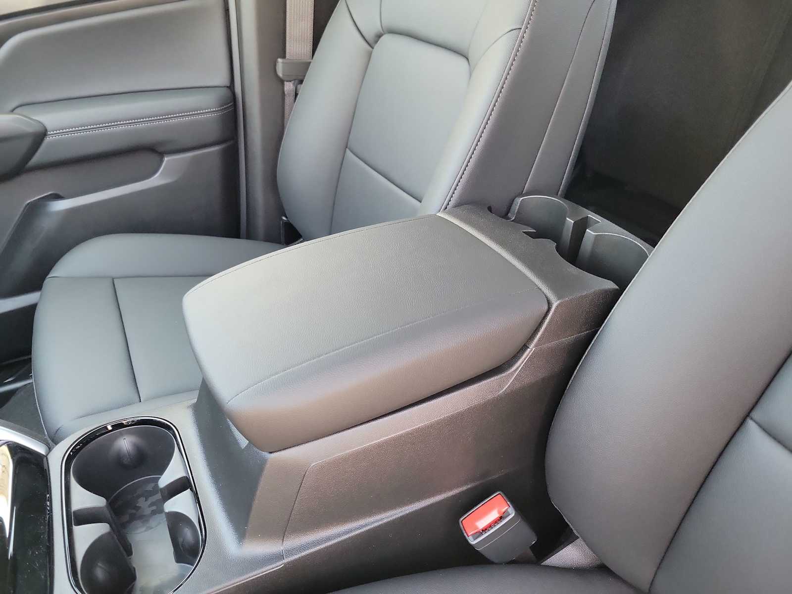 Thumbnail: 2026 Chevrolet Colorado - 16