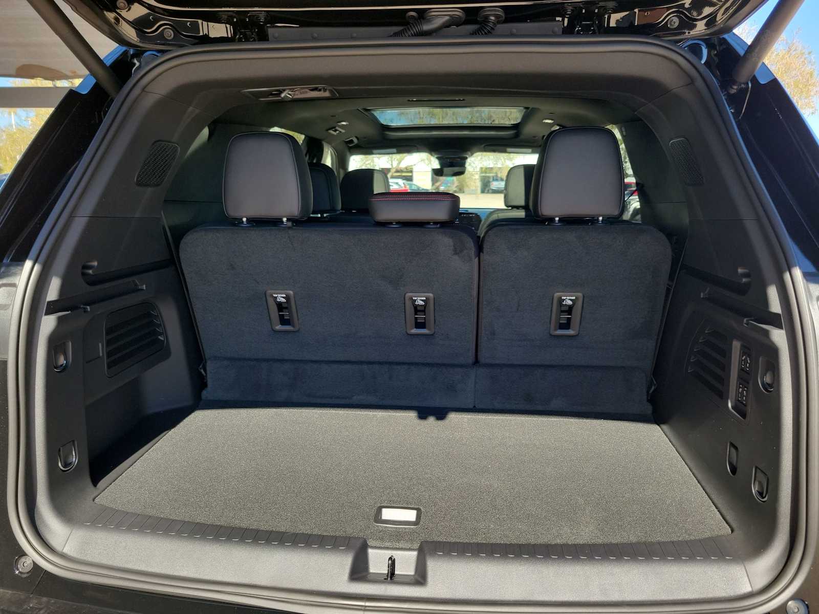 Thumbnail: 2026 Chevrolet Traverse - 19