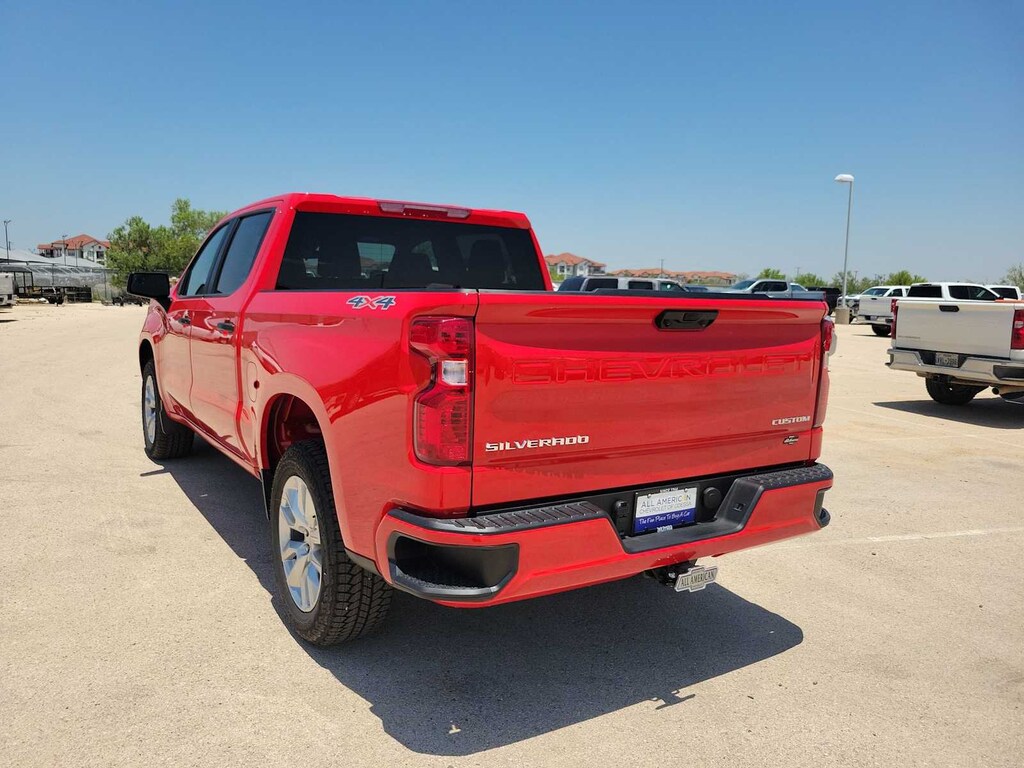New 2025 Chevrolet Silverado 1500 Custom Truck Crew Cab