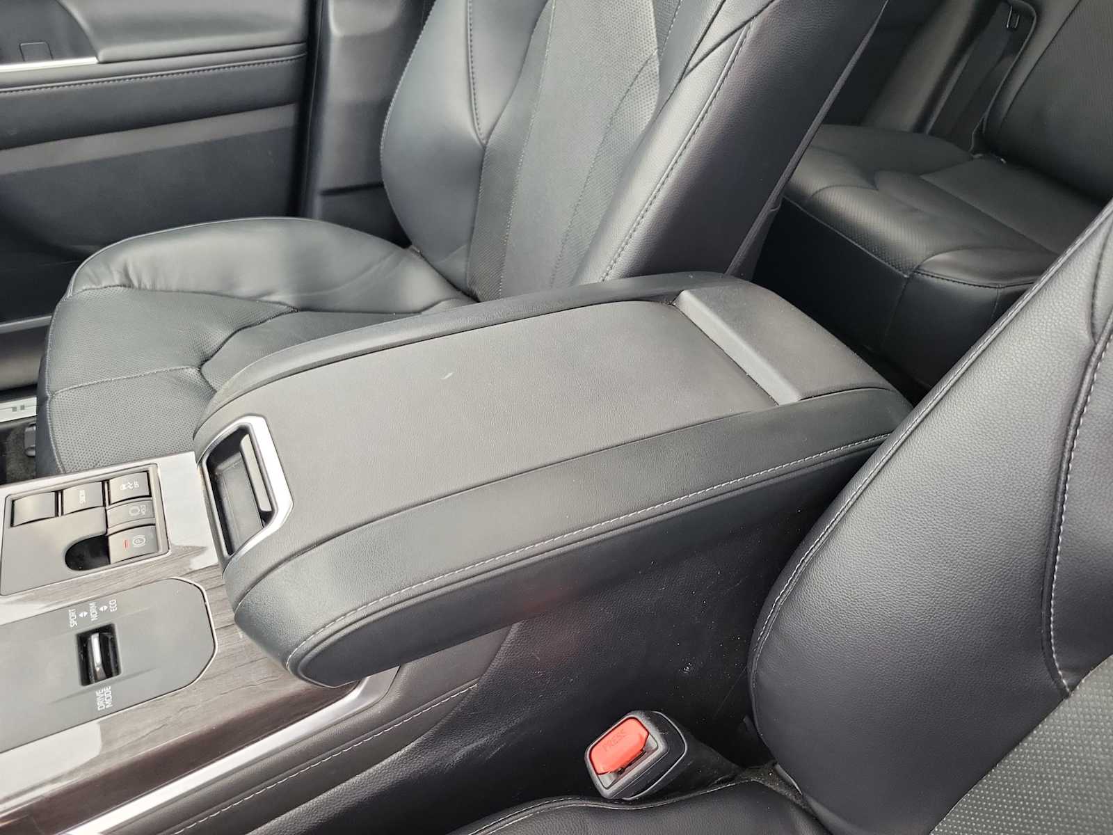 Thumbnail: 2023 Toyota Highlander - 12