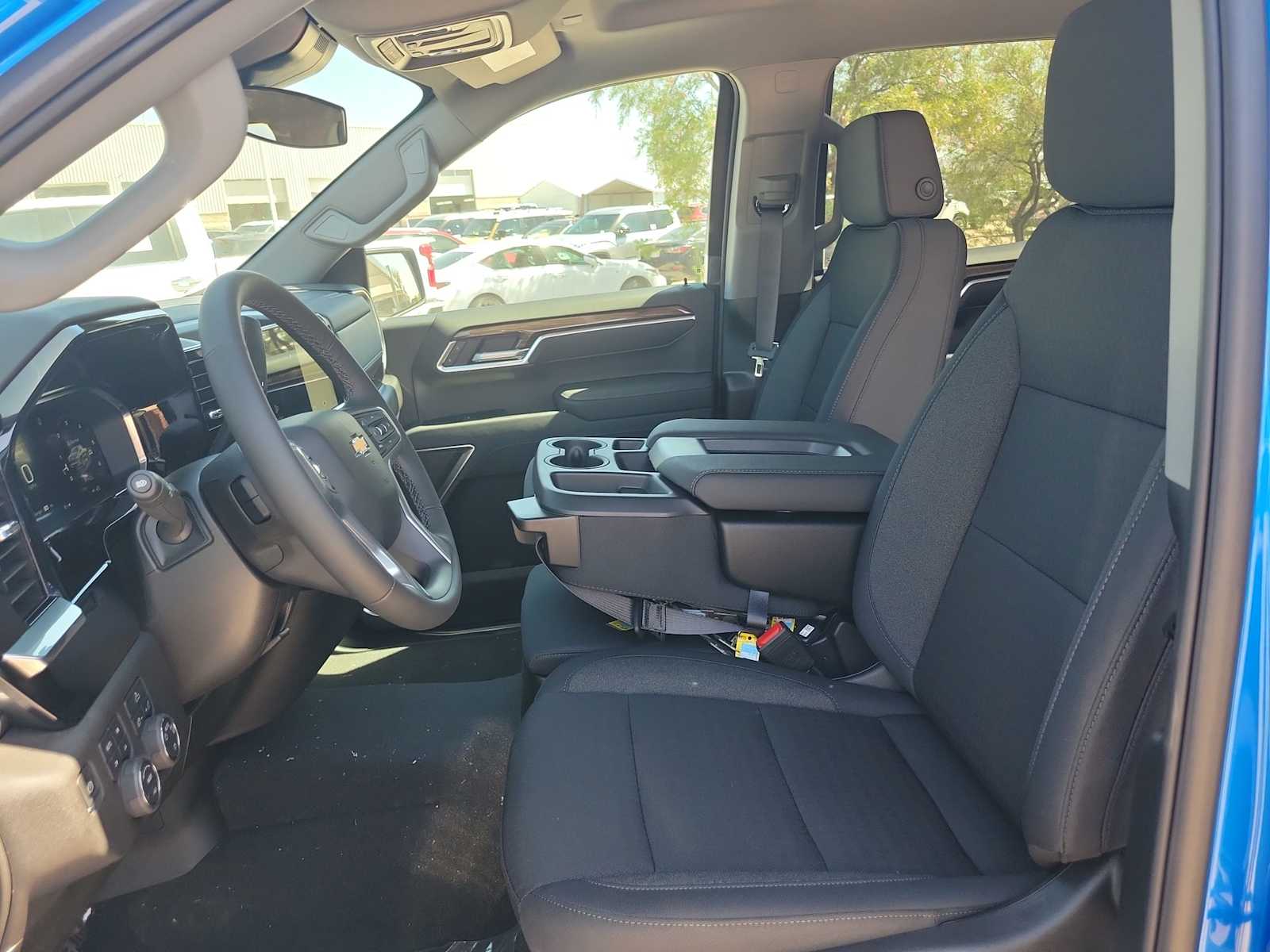 Thumbnail: 2026 Chevrolet Silverado 1500 - 11