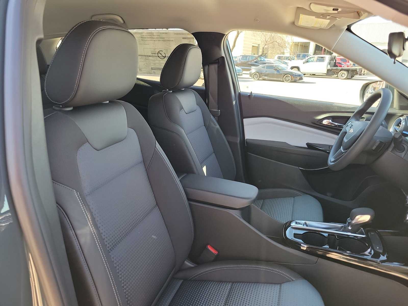 Thumbnail: 2026 Chevrolet Trax - 10