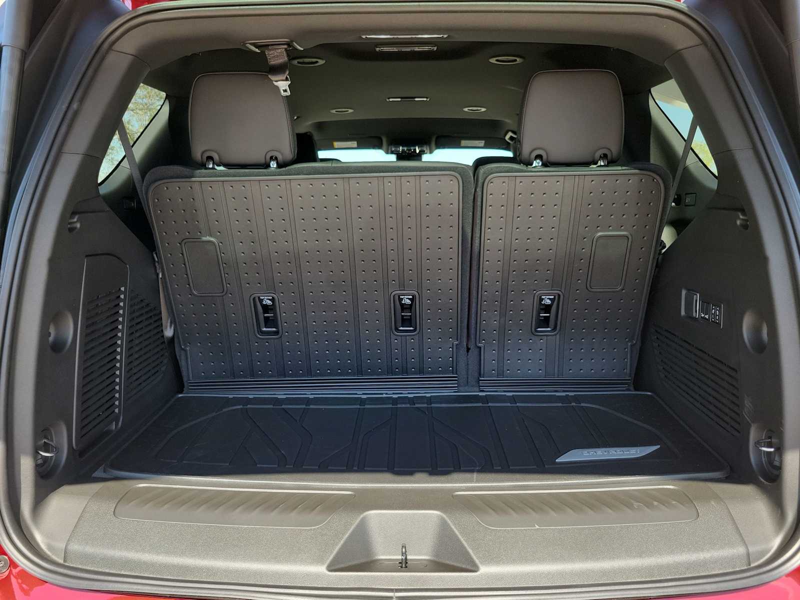 Thumbnail: 2026 Chevrolet Tahoe - 19