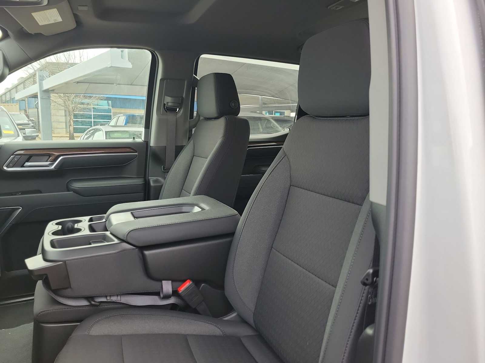 Thumbnail: 2026 Chevrolet Silverado 1500 - 11