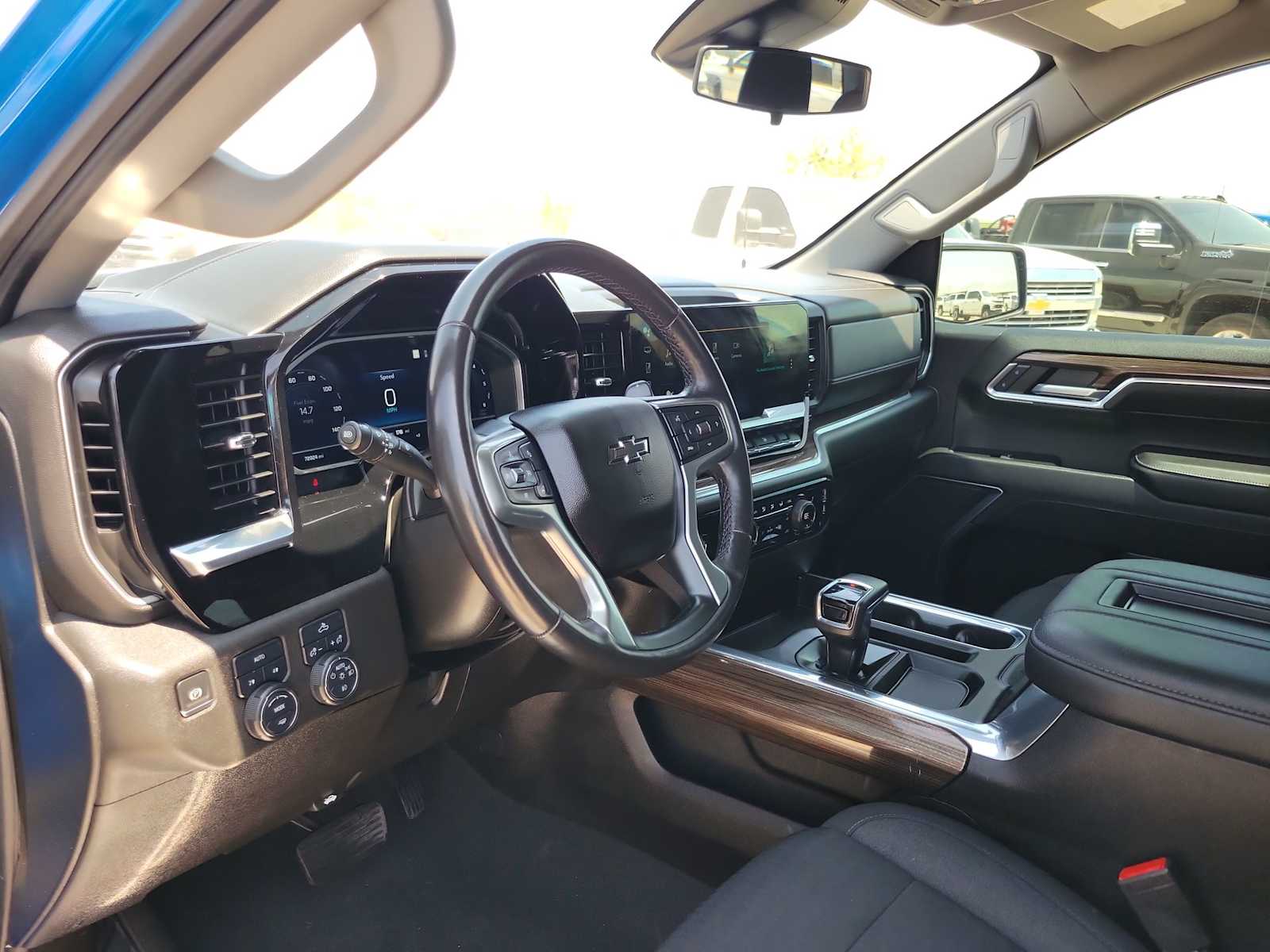 Thumbnail: 2022 Chevrolet Silverado 1500 - 10