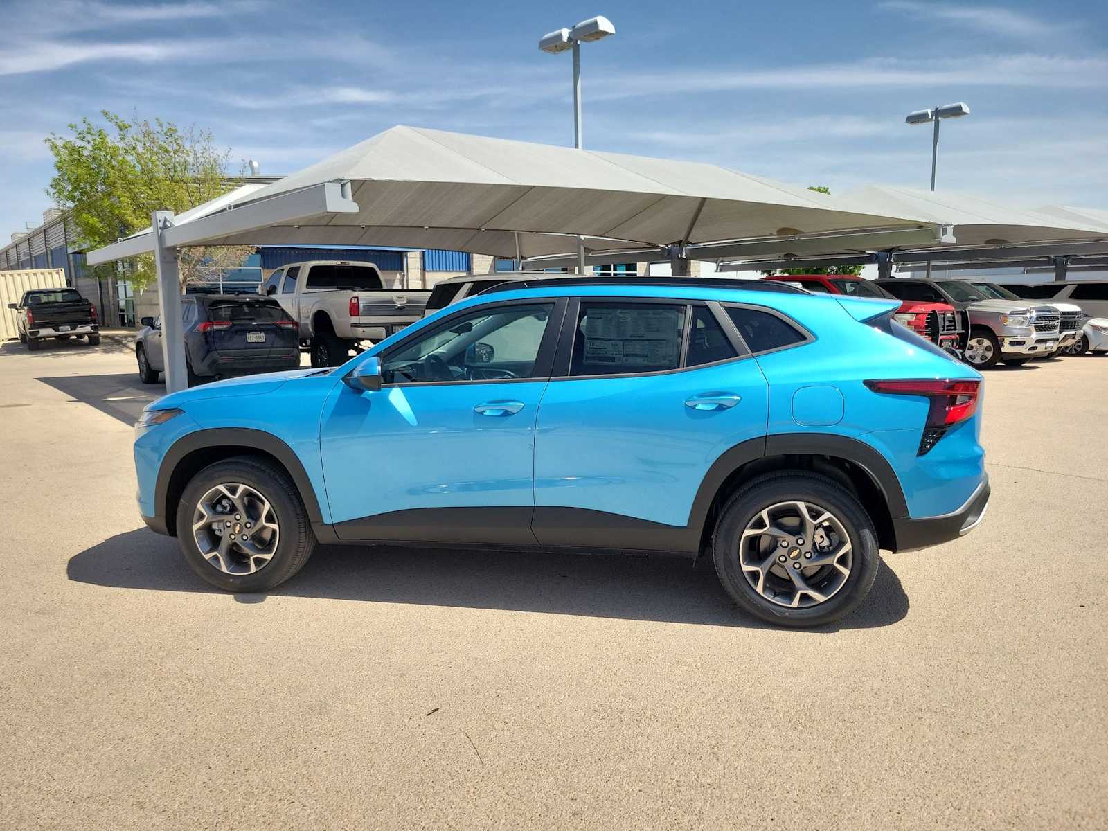 Thumbnail: 2026 Chevrolet Trax - 5