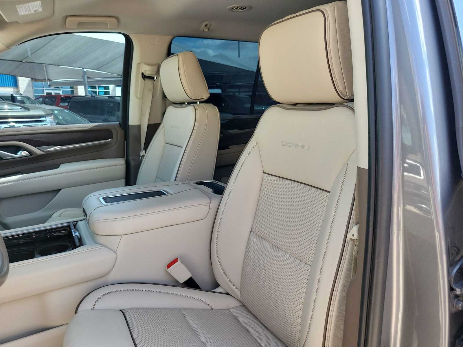 Thumbnail: 2022 GMC Yukon - 11