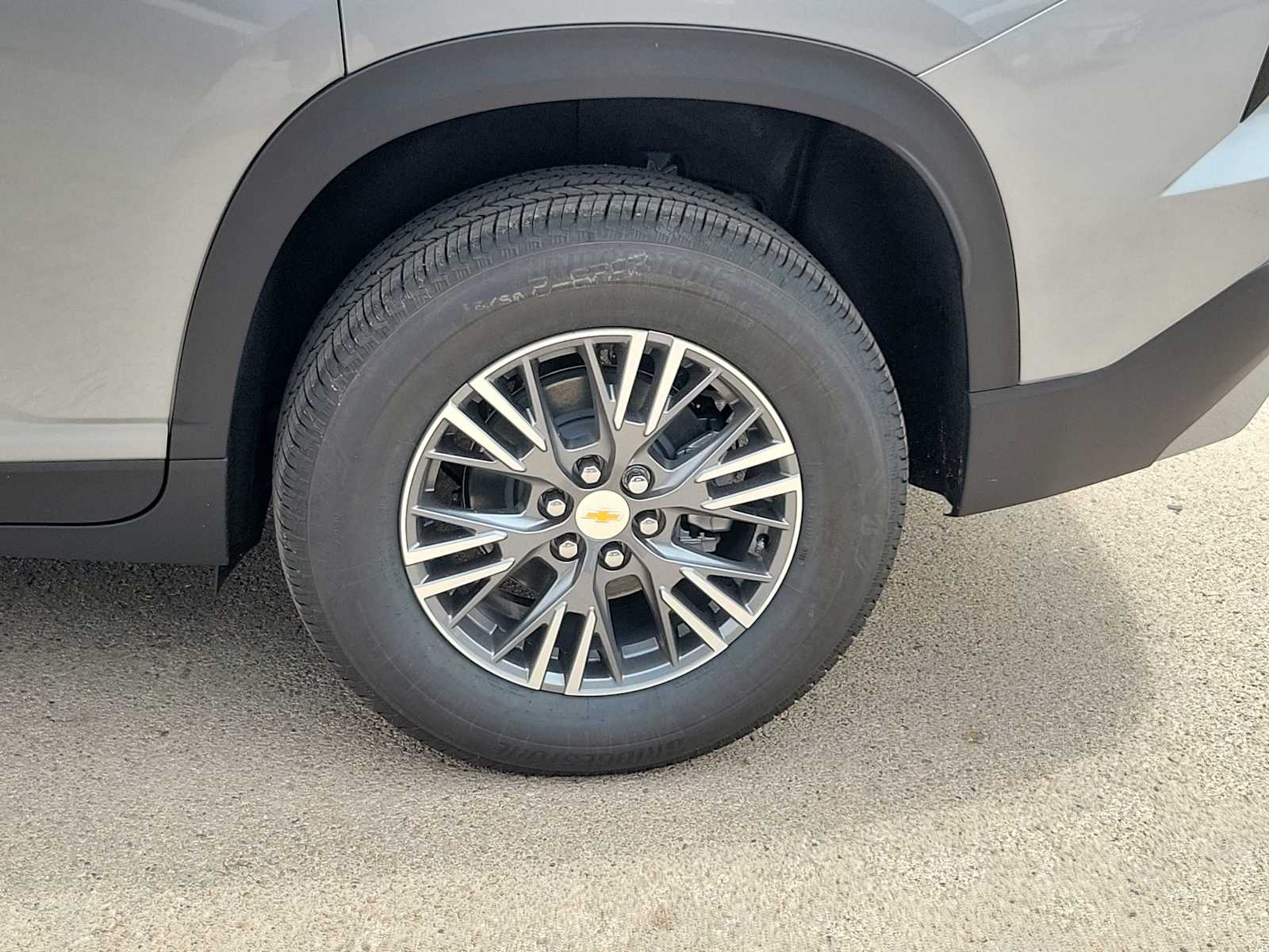 2025 Chevrolet Traverse LT 8