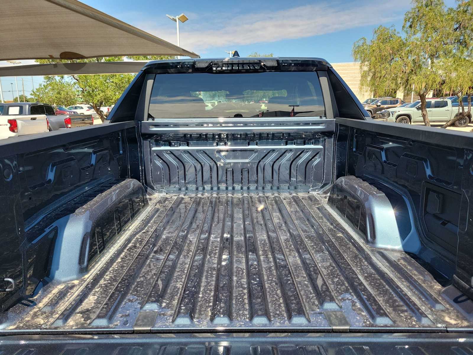 Thumbnail: 2026 Chevrolet Silverado EV - 19