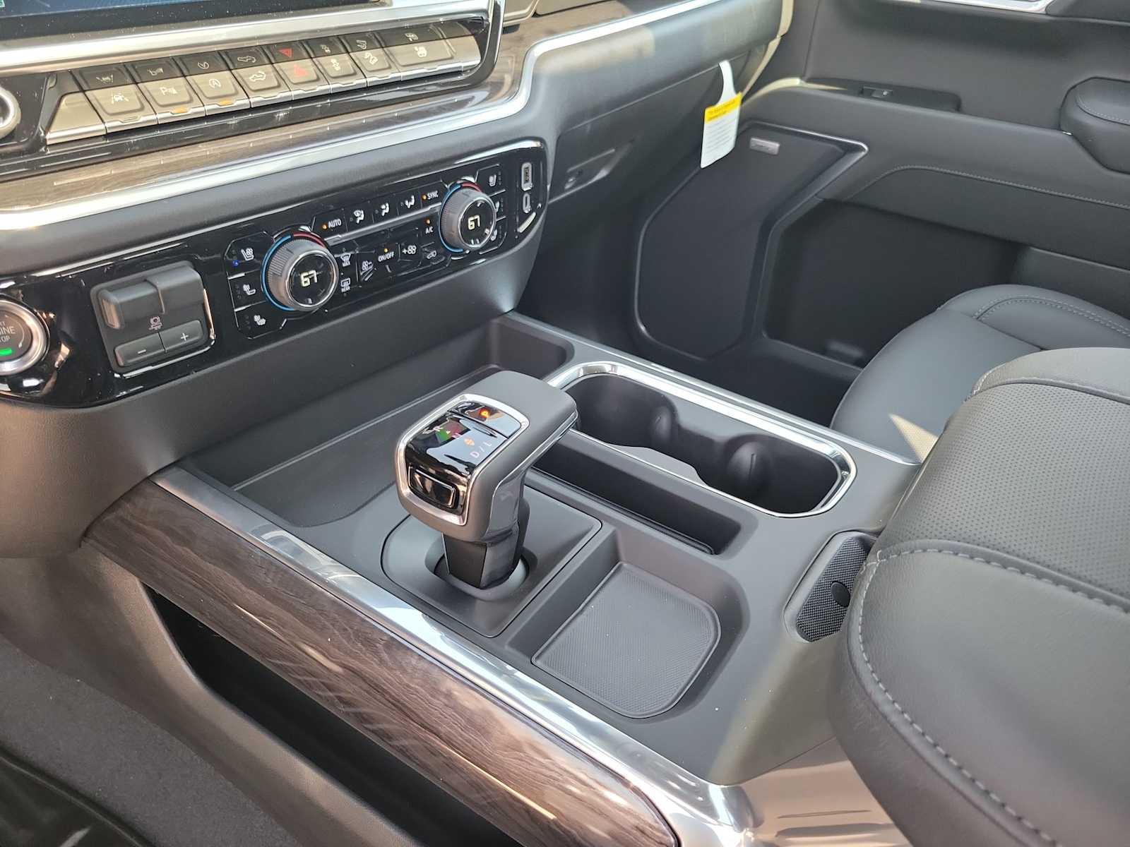 Thumbnail: 2026 Chevrolet Silverado 1500 - 13