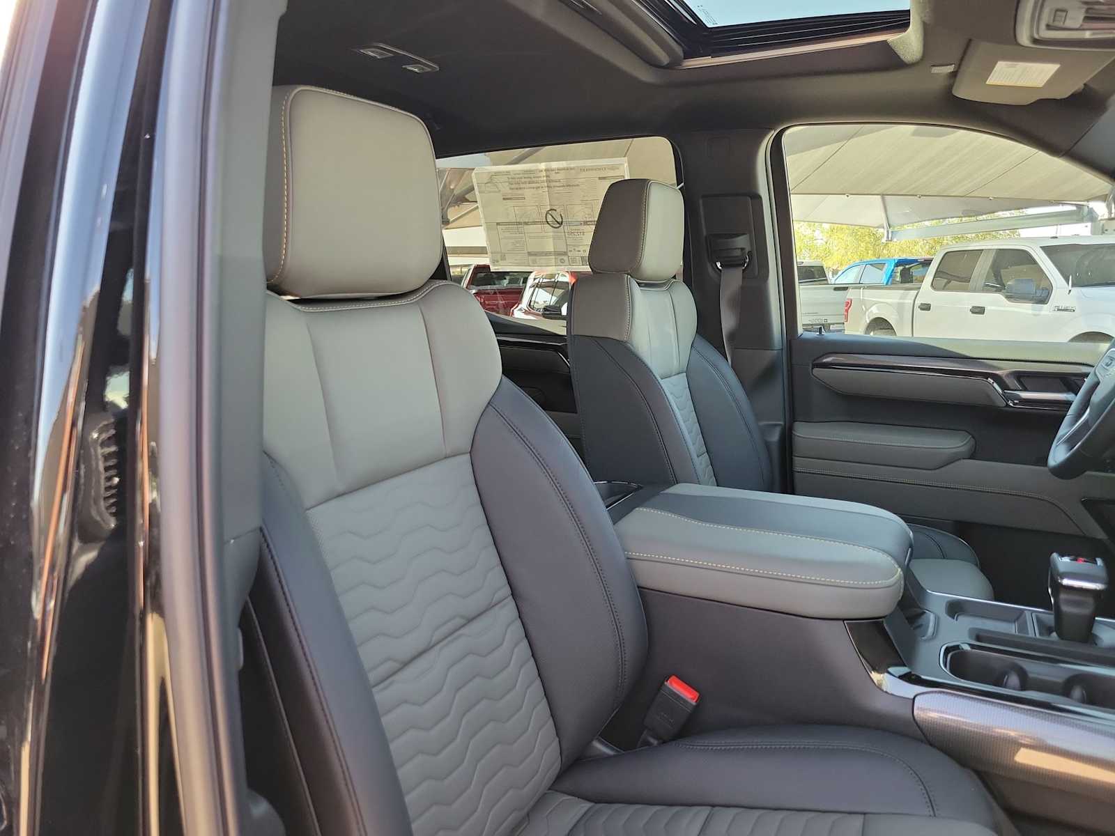 Thumbnail: 2026 Chevrolet Silverado 1500 - 14