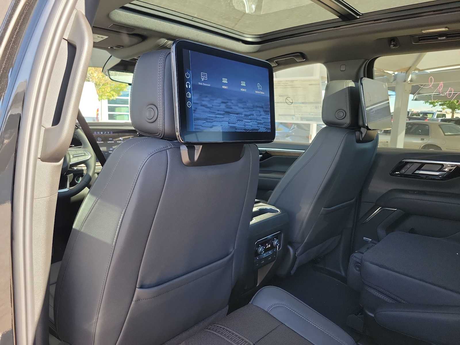 Thumbnail: 2026 Chevrolet Suburban - 12