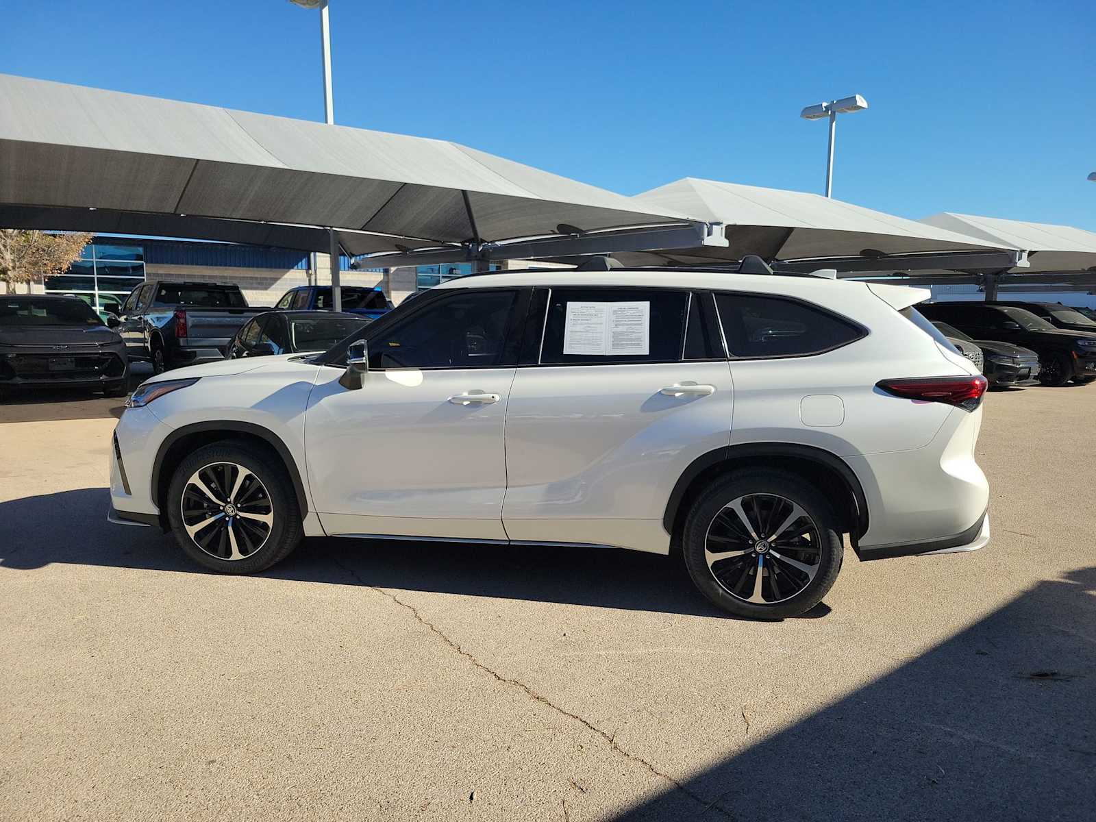 Thumbnail: 2021 Toyota Highlander - 3