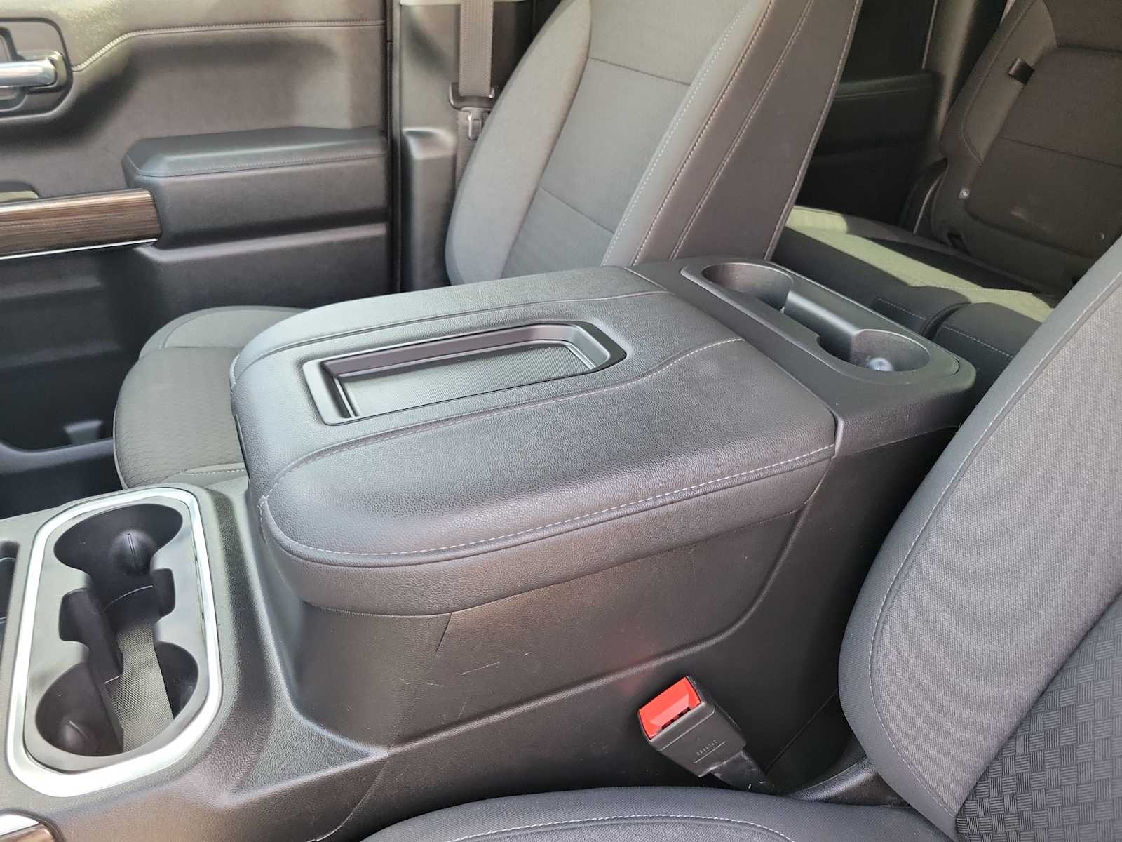 Thumbnail: 2022 Chevrolet Silverado 1500 - 16