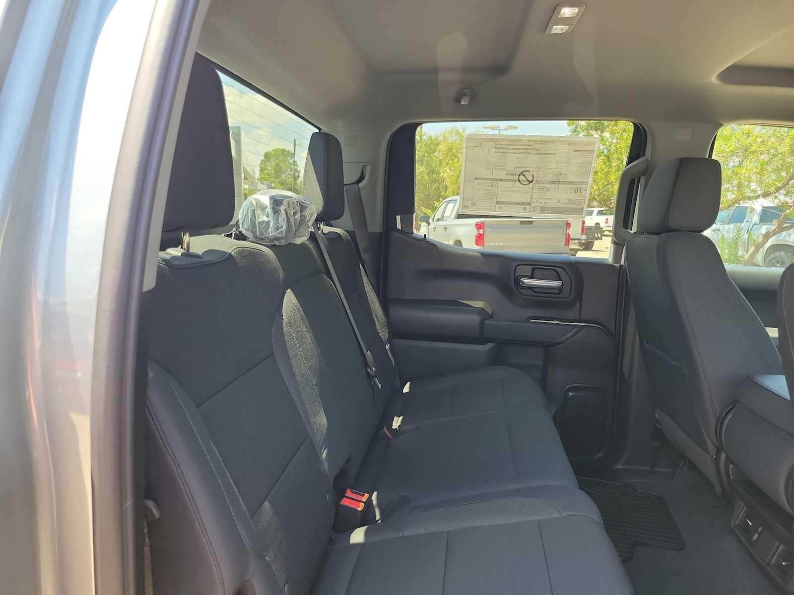 Thumbnail: 2026 Chevrolet Silverado 1500 - 13