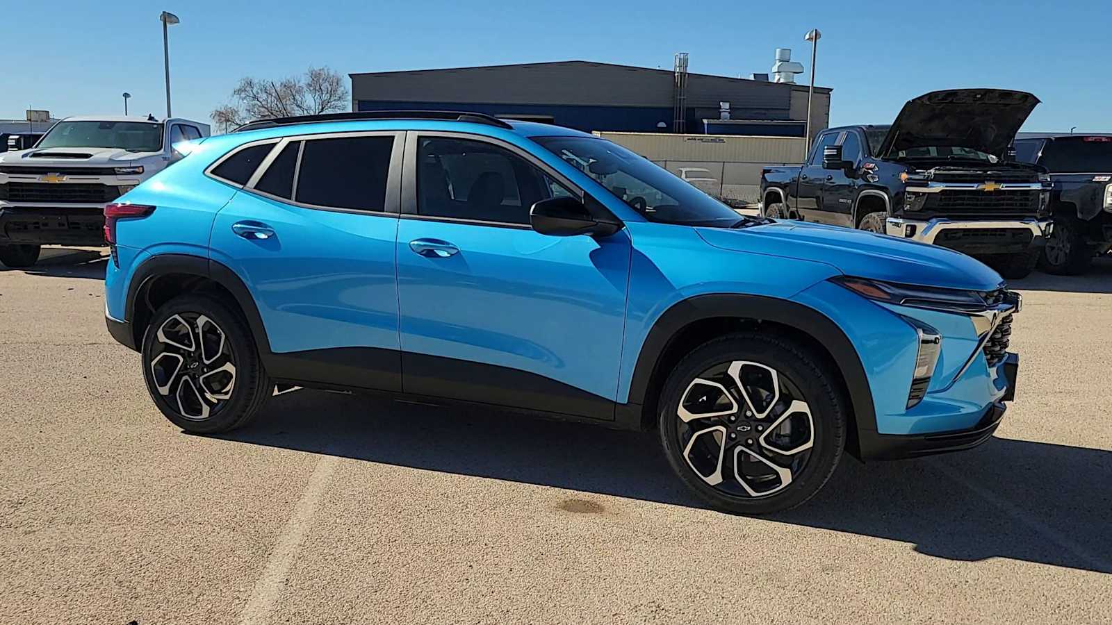 Thumbnail: 2026 Chevrolet Trax - 3