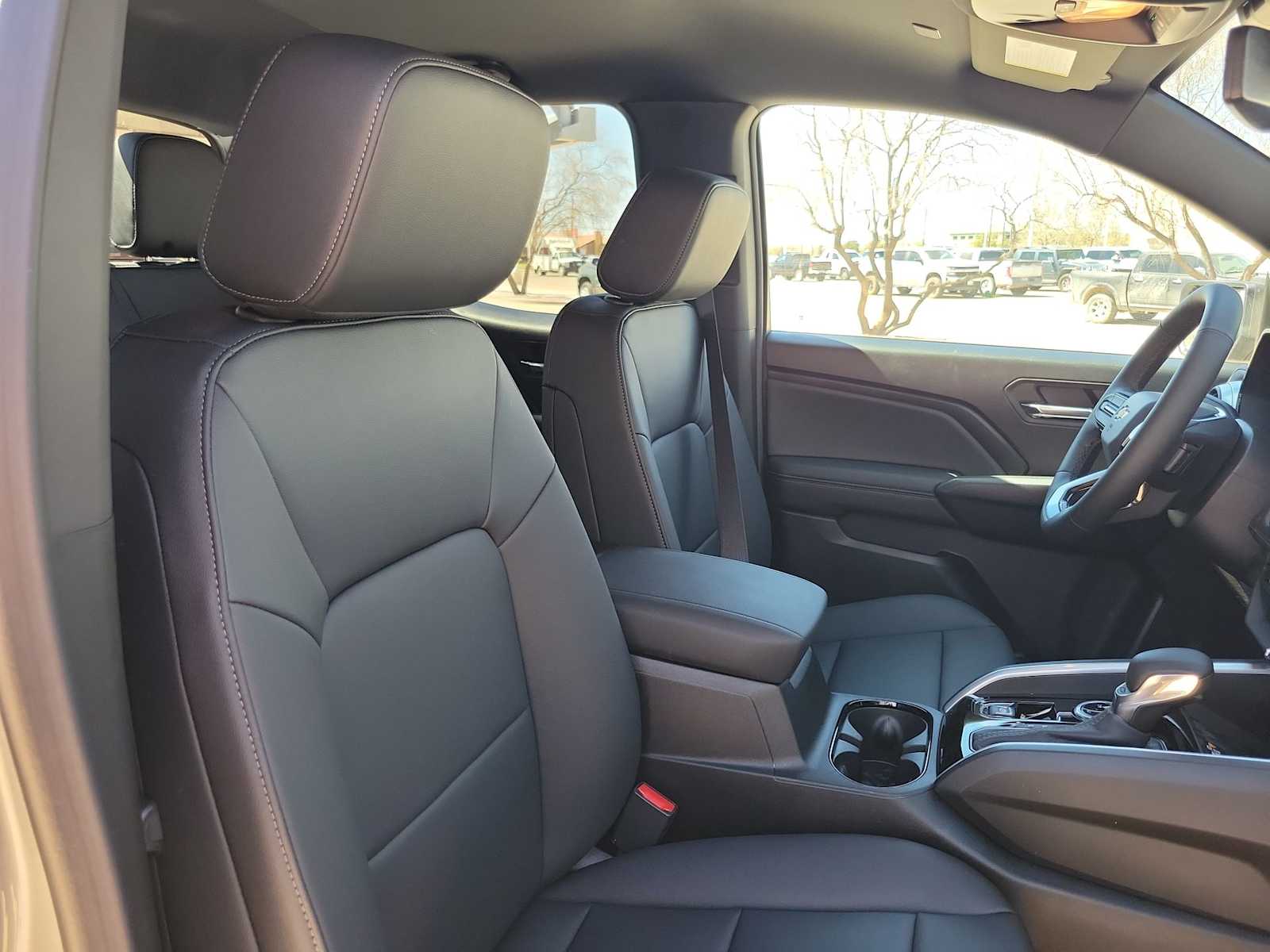 Thumbnail: 2026 Chevrolet Colorado - 18