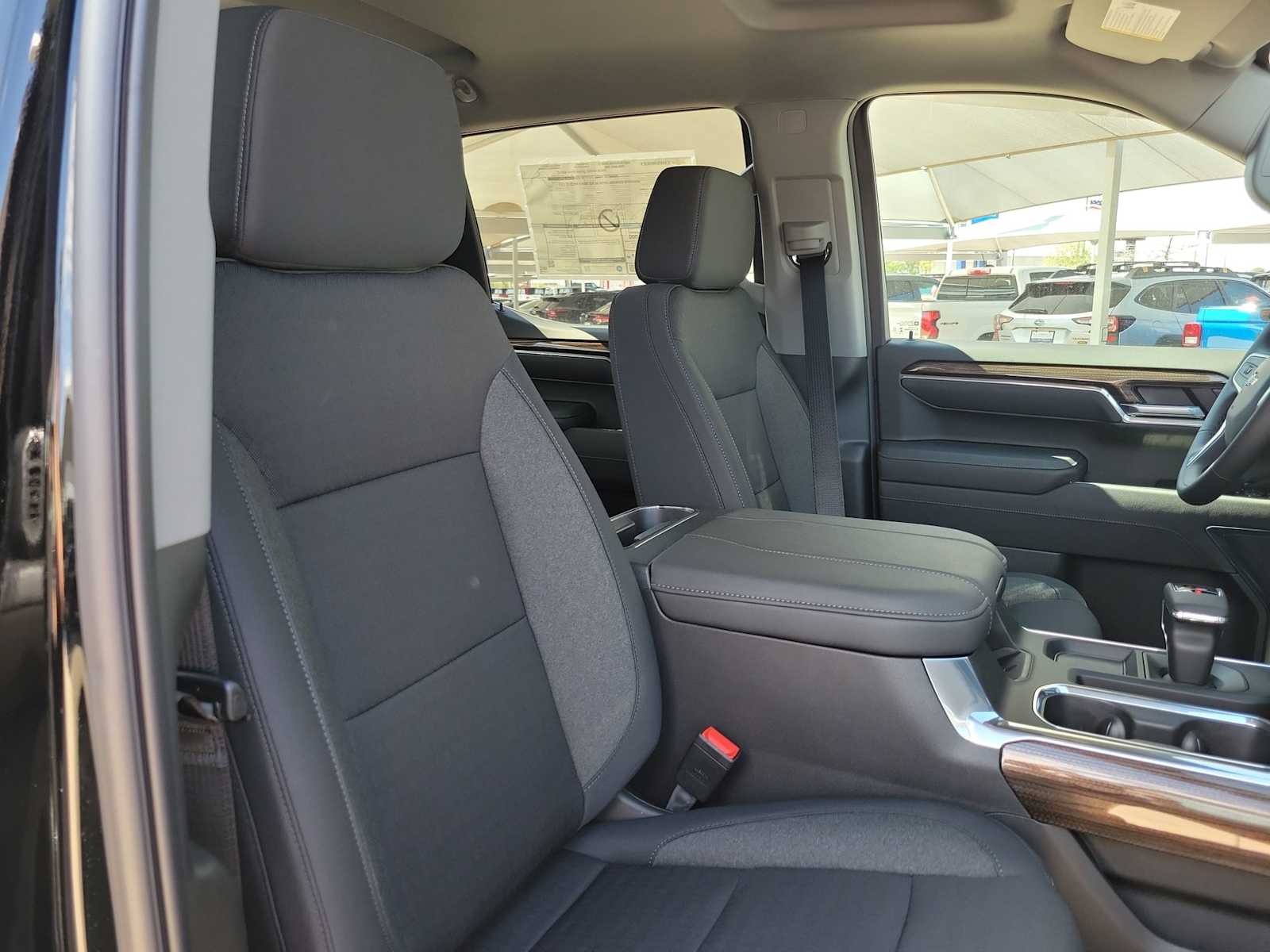 Thumbnail: 2026 Chevrolet Silverado 1500 - 14