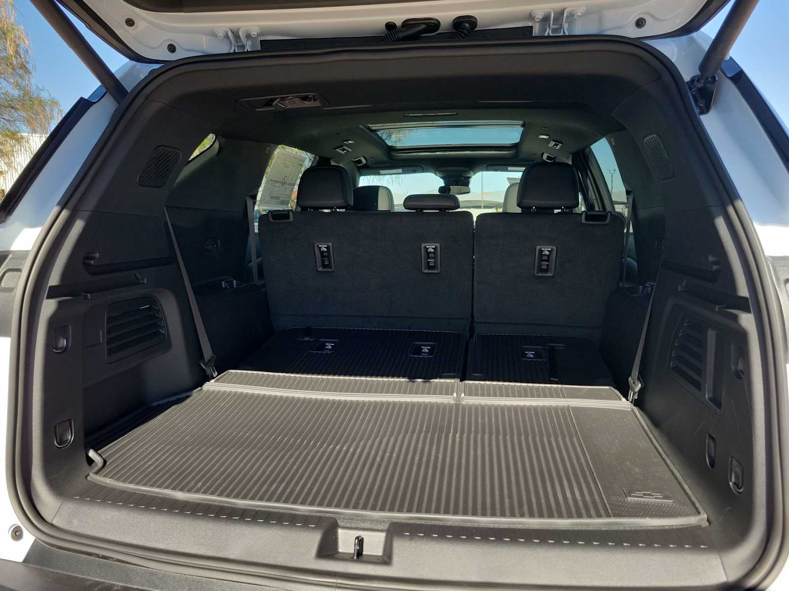 Thumbnail: 2026 Chevrolet Traverse - 19