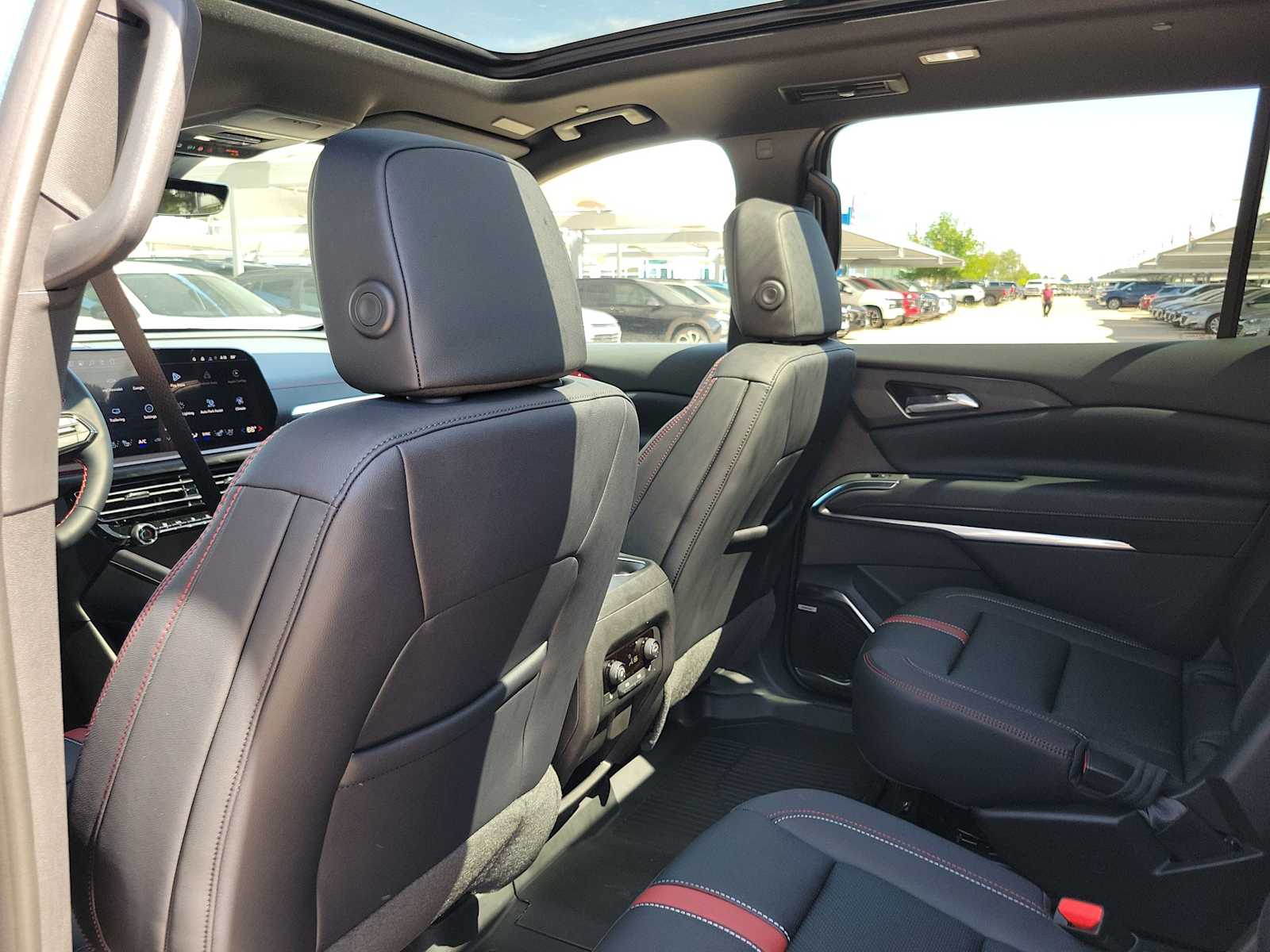 Thumbnail: 2026 Chevrolet Traverse - 16