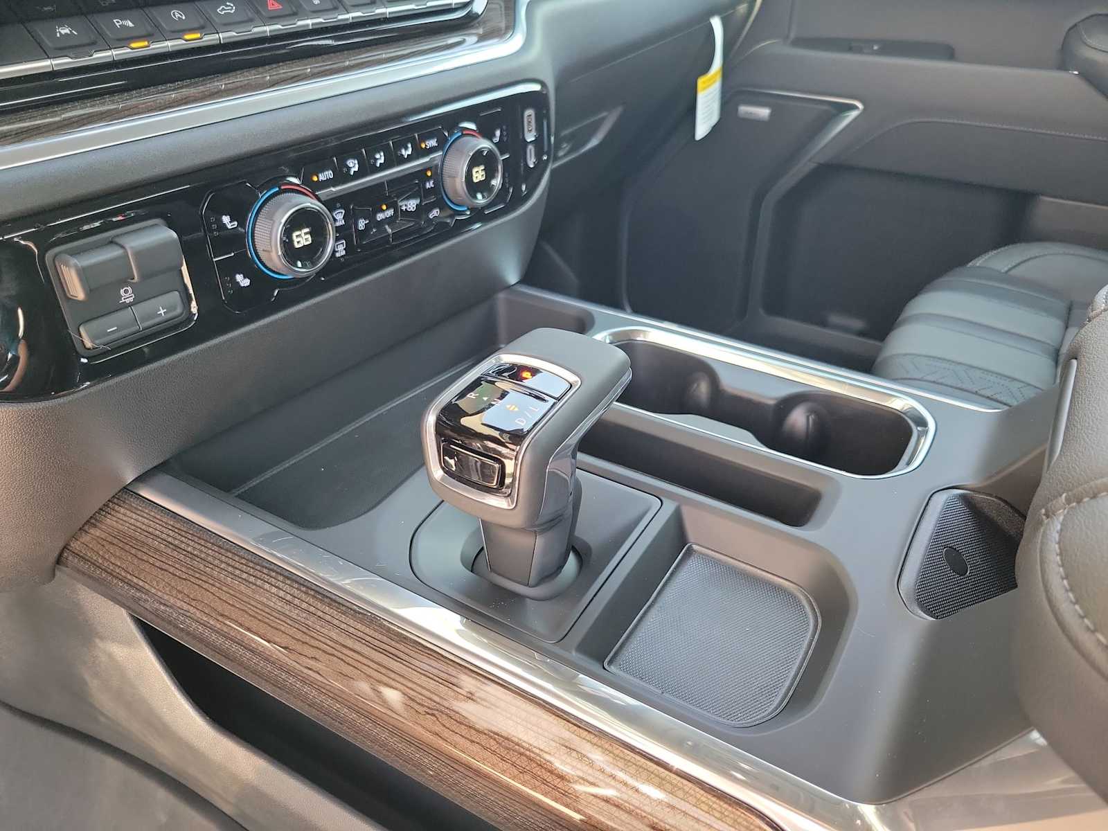 Thumbnail: 2025 Chevrolet Silverado 1500 - 25