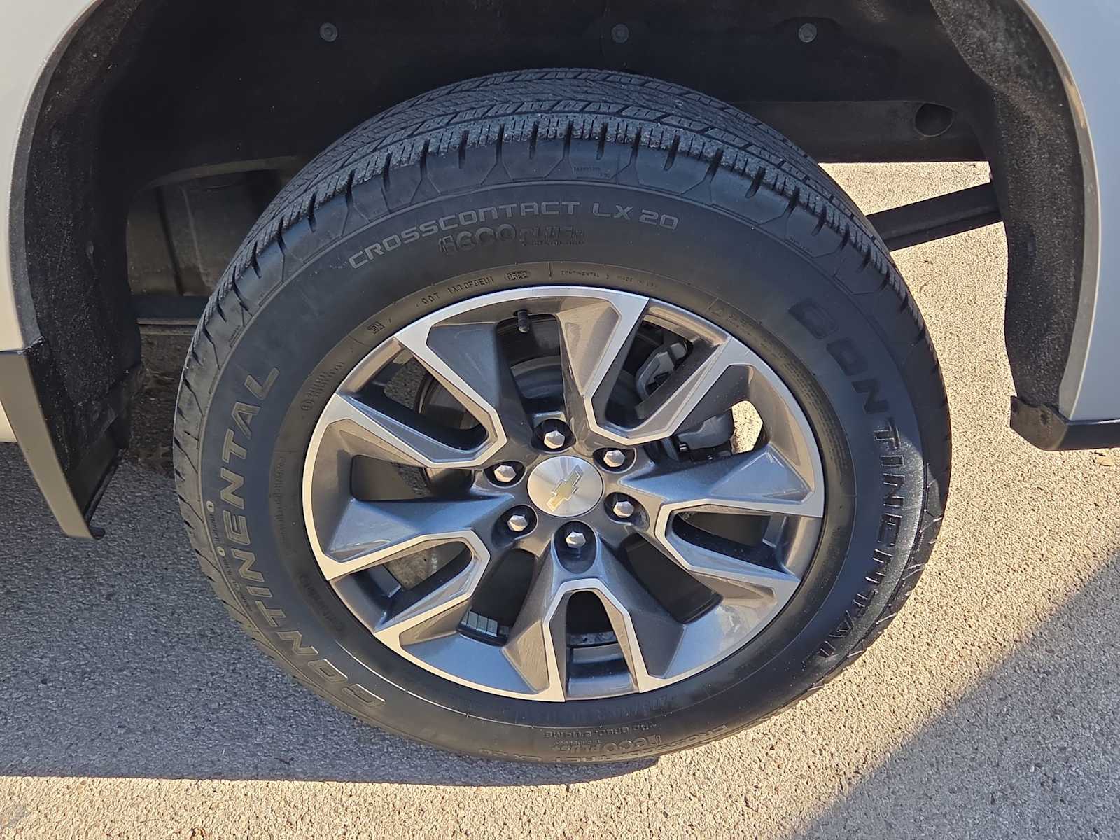 Thumbnail: 2019 Chevrolet Silverado 1500 - 4