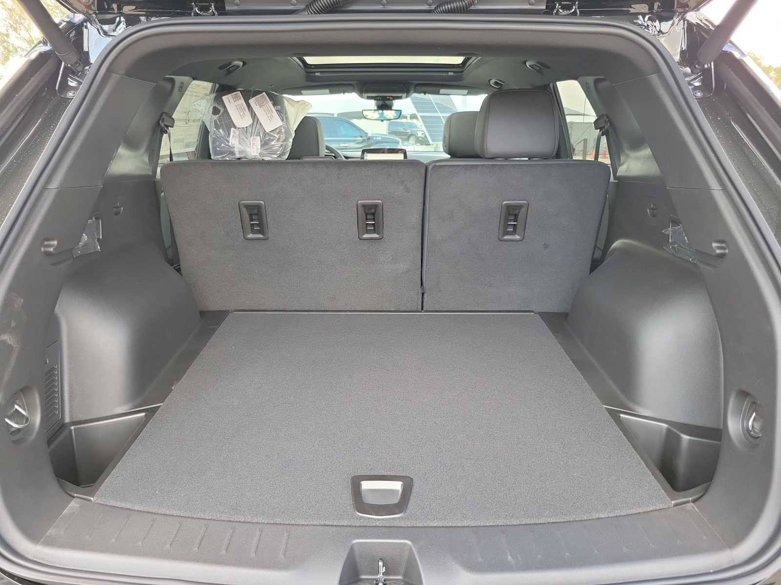 Thumbnail: 2025 Chevrolet Blazer - 19