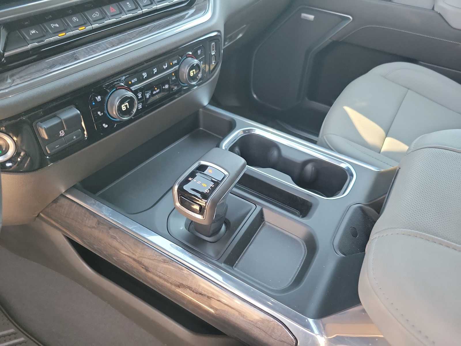 Thumbnail: 2023 Chevrolet Silverado 1500 - 17